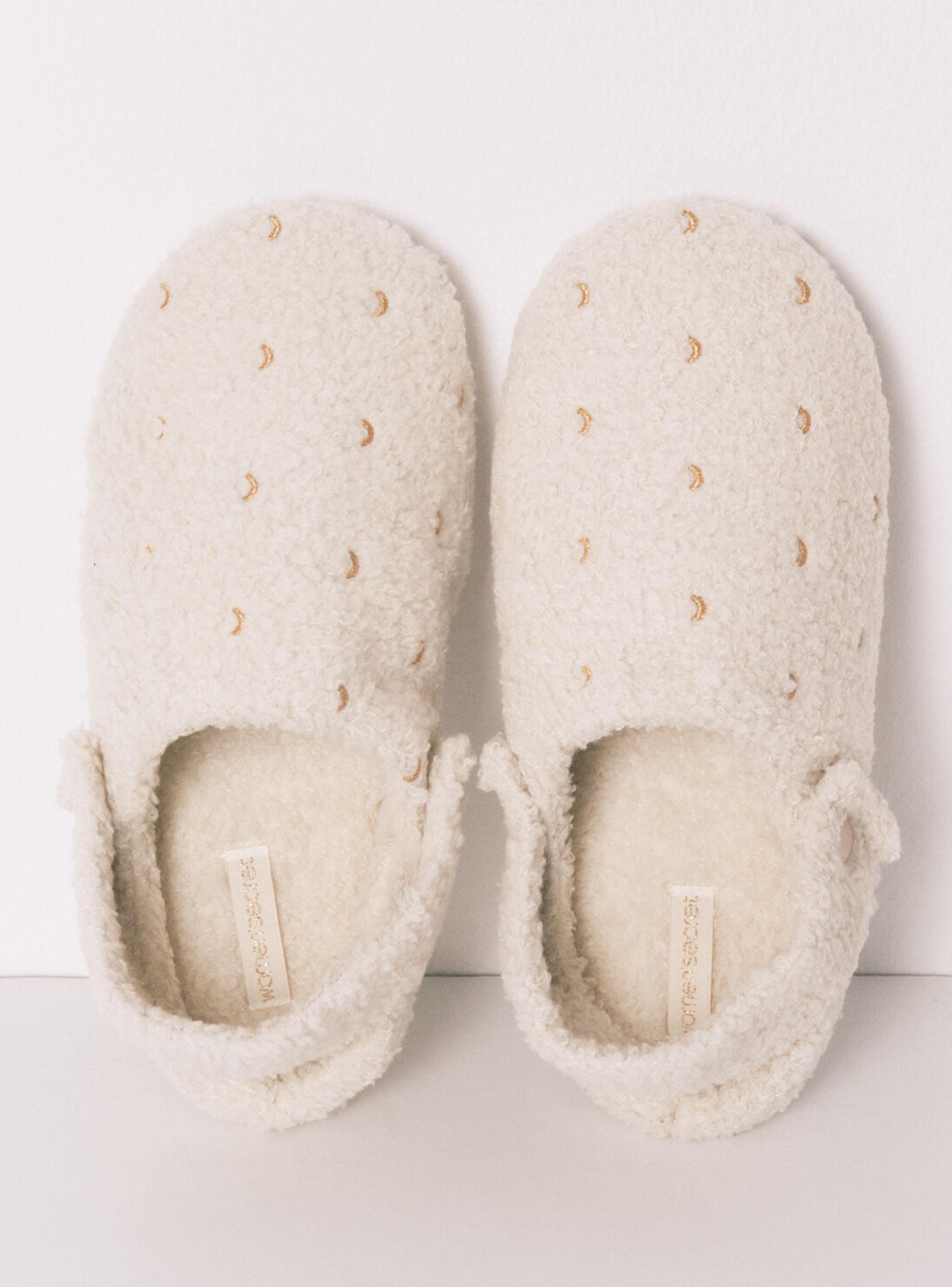 Pantuflas Casa Corderito Blanco Brillo-2