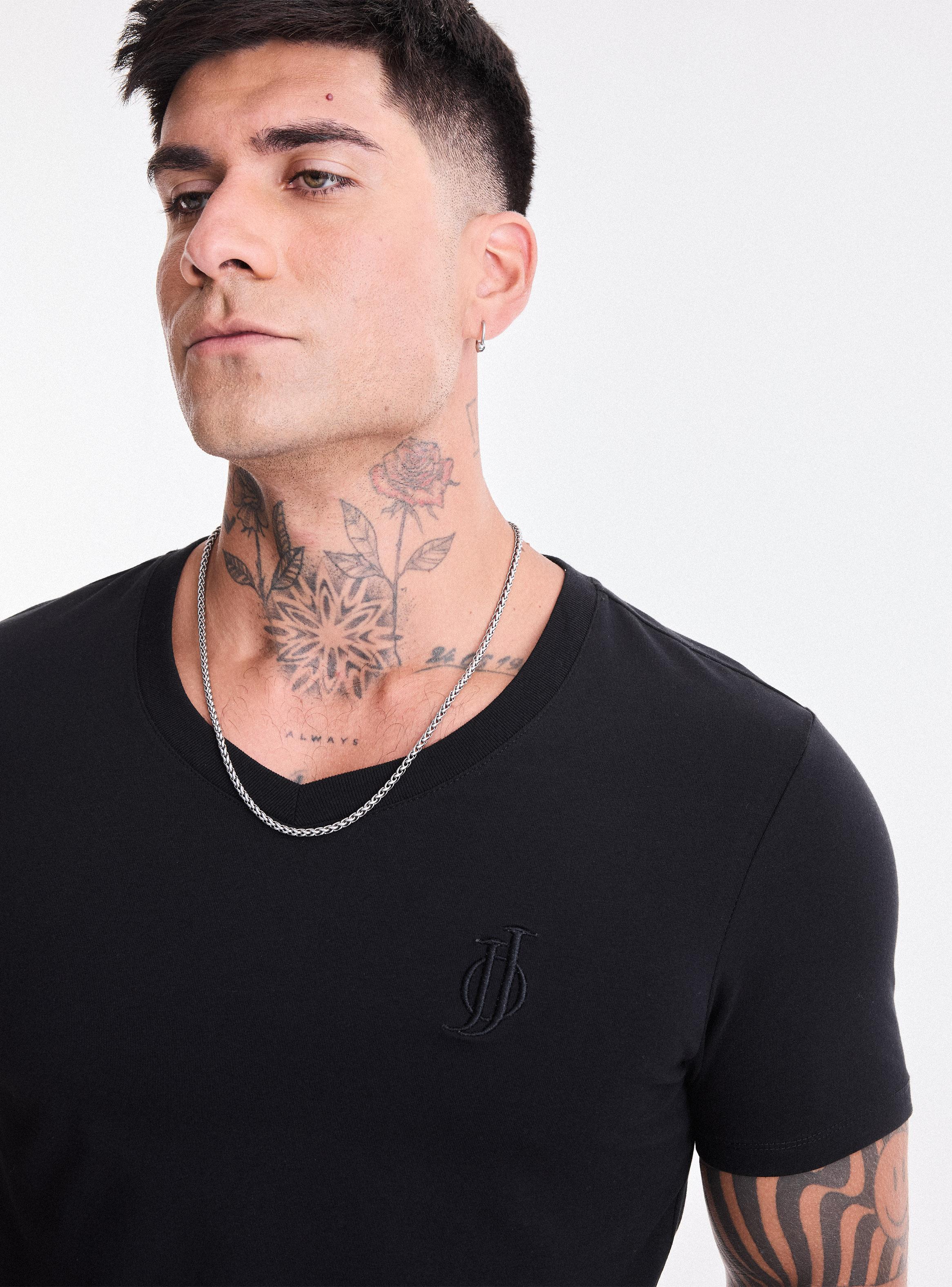 Polera Básica Cuello V Muscle Fit-2