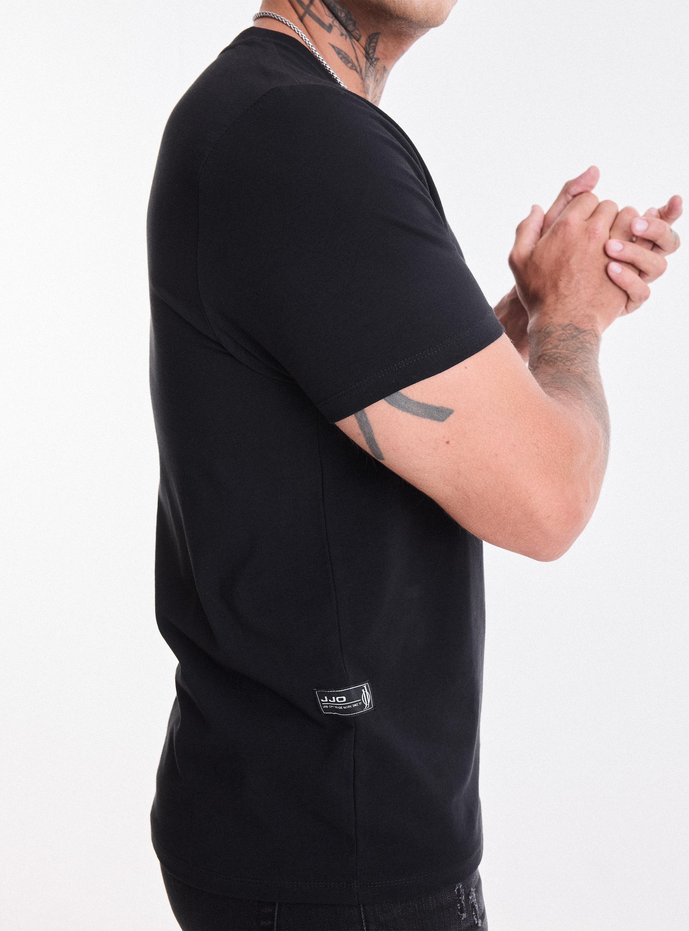 Polera Básica Cuello V Muscle Fit-3