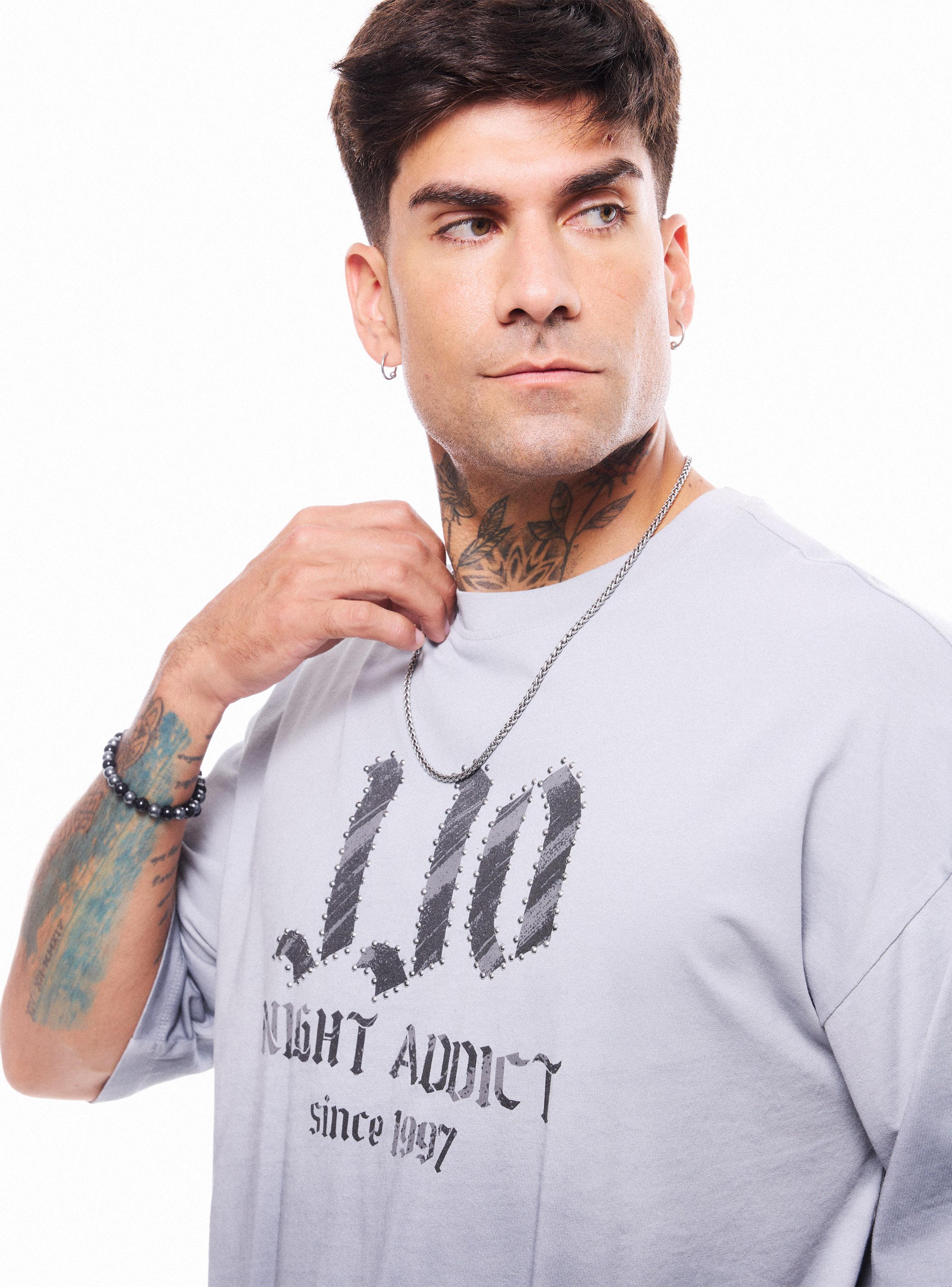 Polera Estampado Con Tachas-2