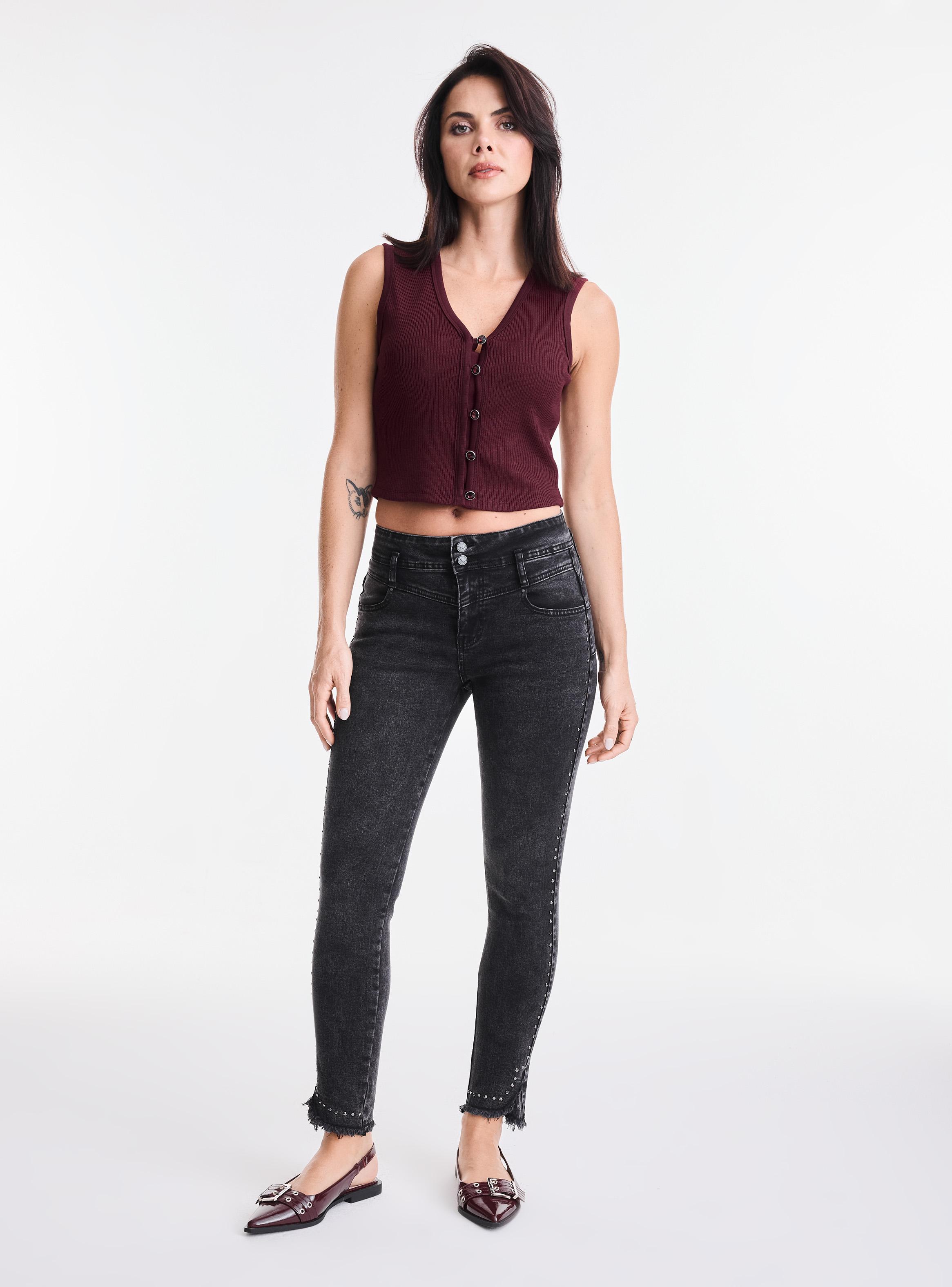 Jeans Push Up Tachas en el Costado-4