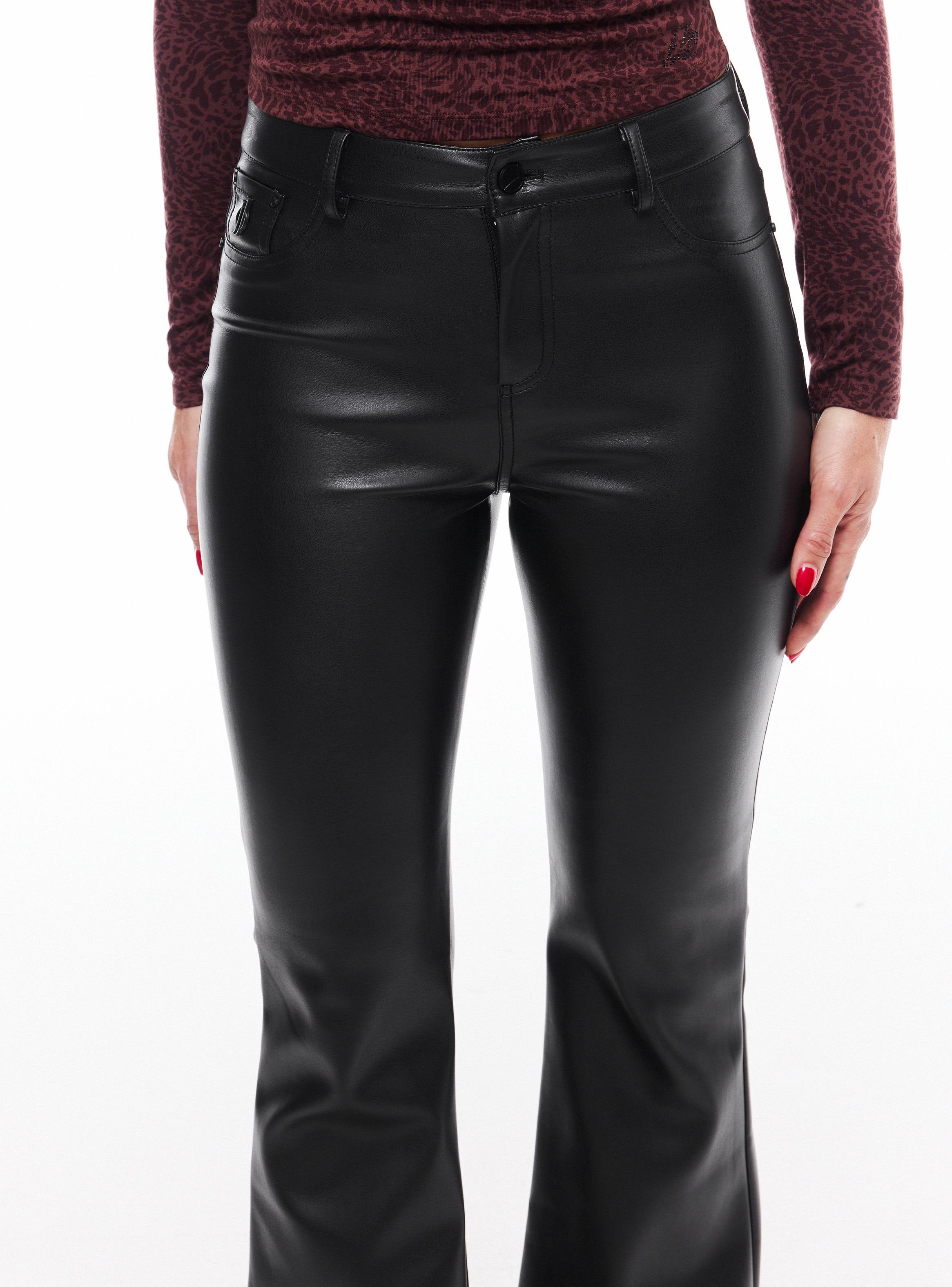 Pantalón Flare Efecto Cuero-2