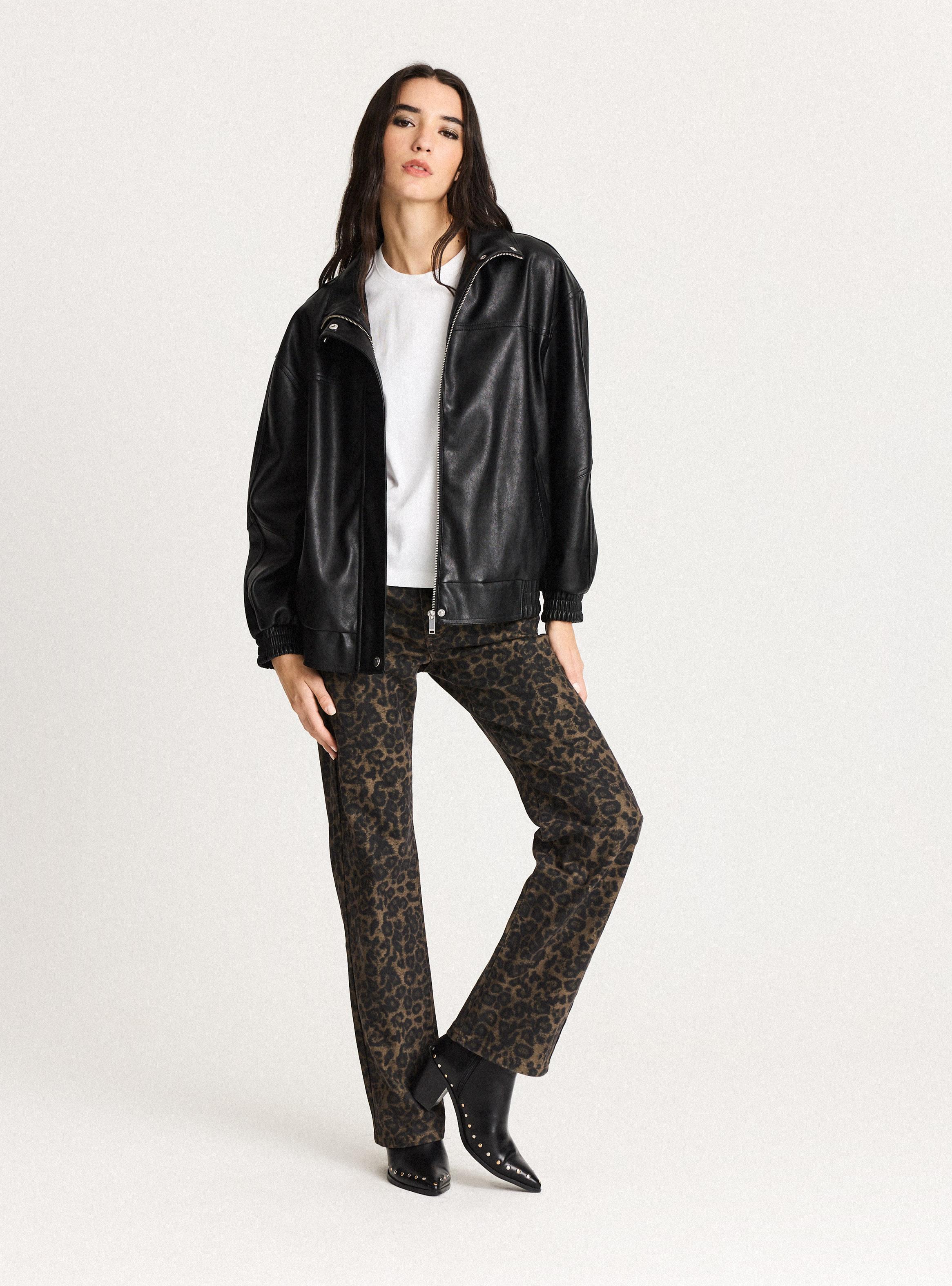 Chaqueta Cuello Funnel Cuero Sintético-4