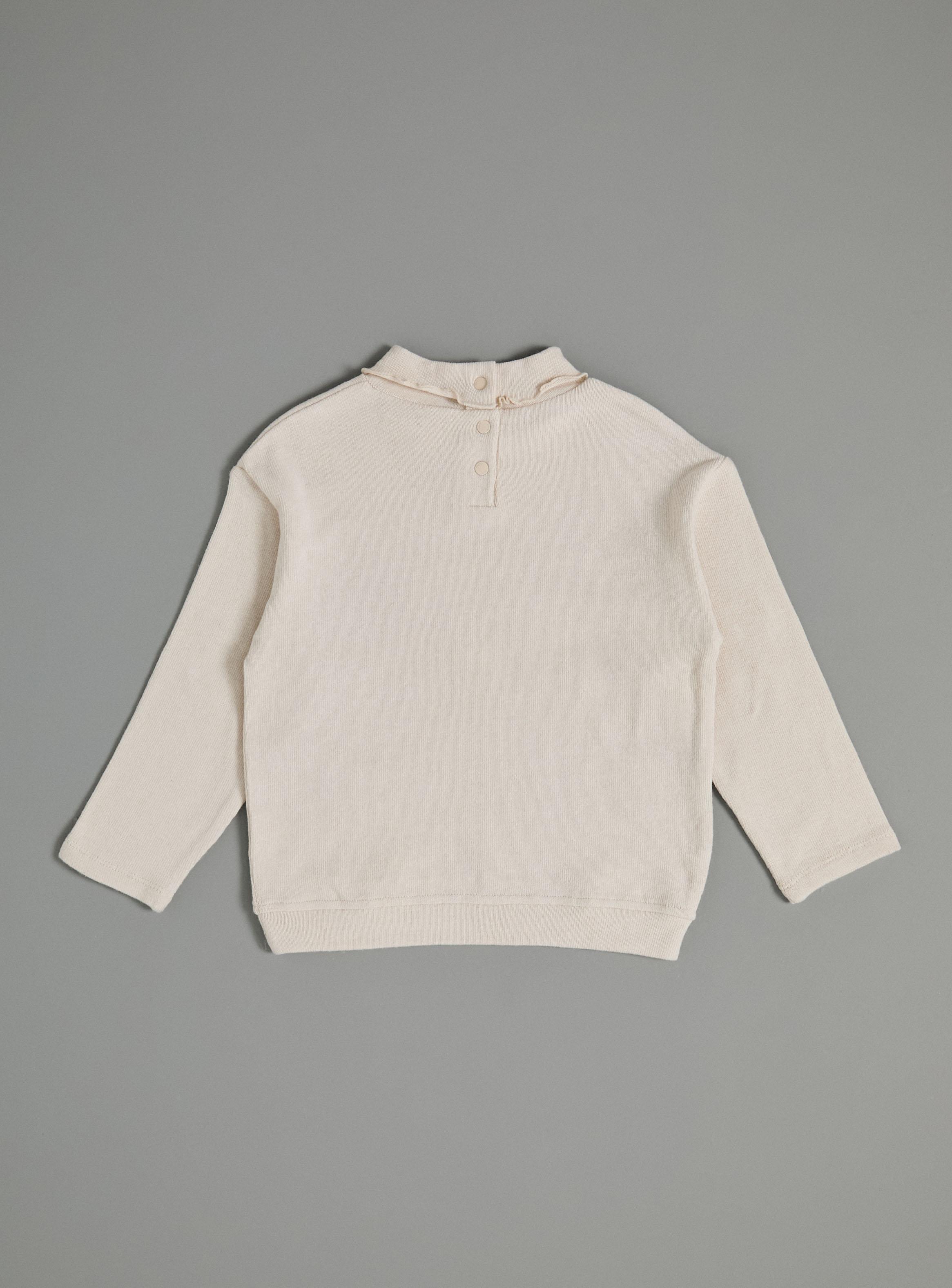 Polera Gruesa con Bordado Niña-2