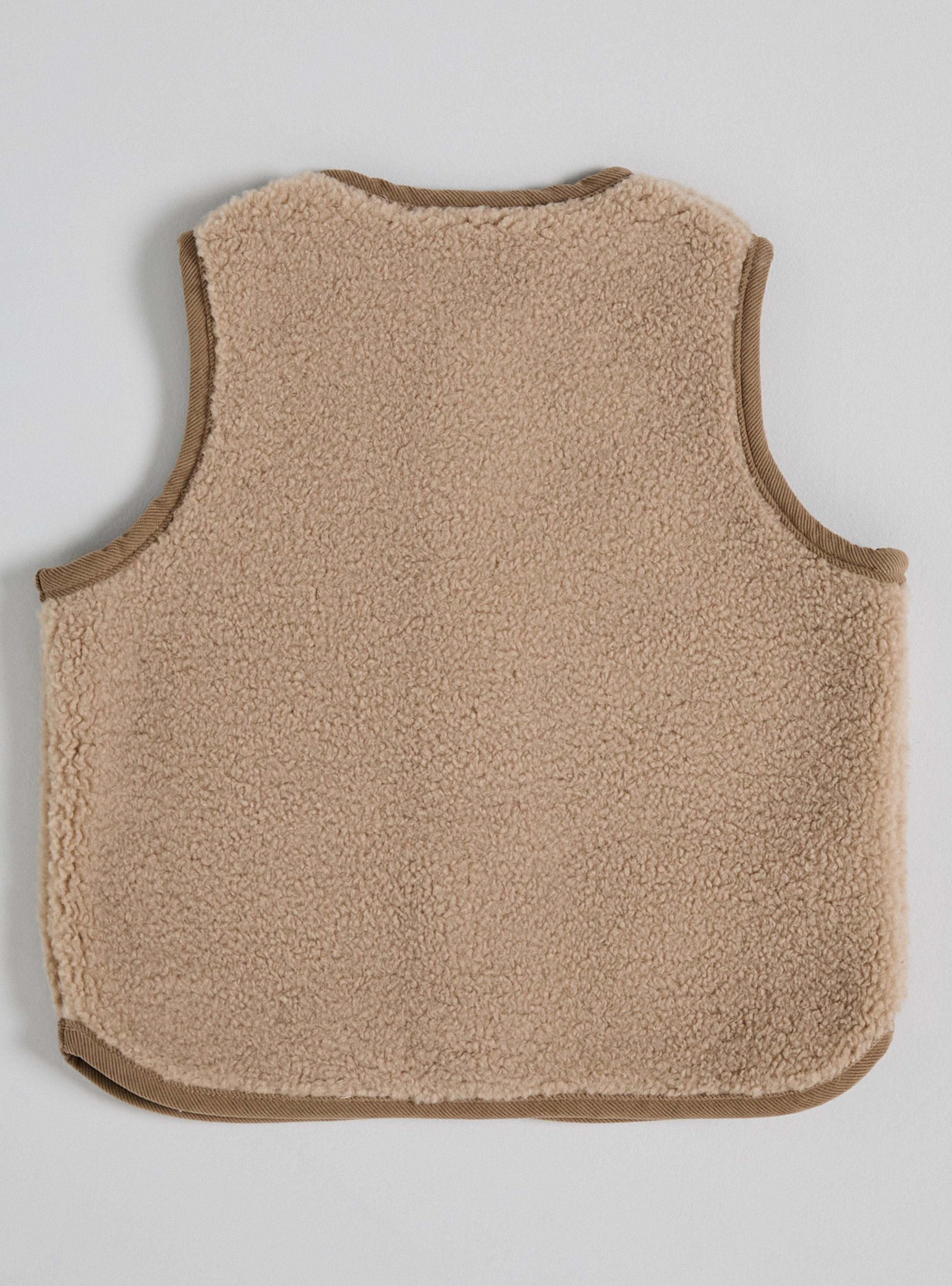 Chaleco sin Mangas con Botones Especiales-2