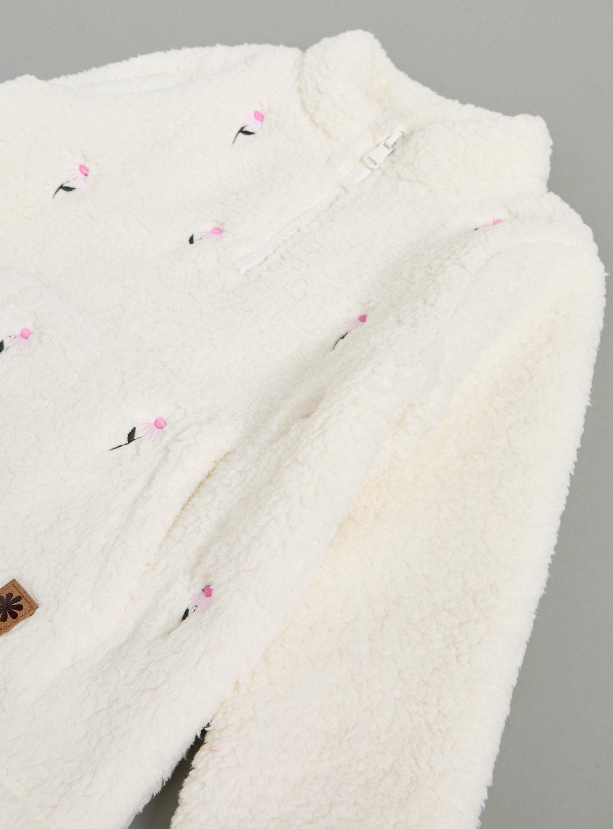 Polar Medio Cierre con Bordados Floral-3