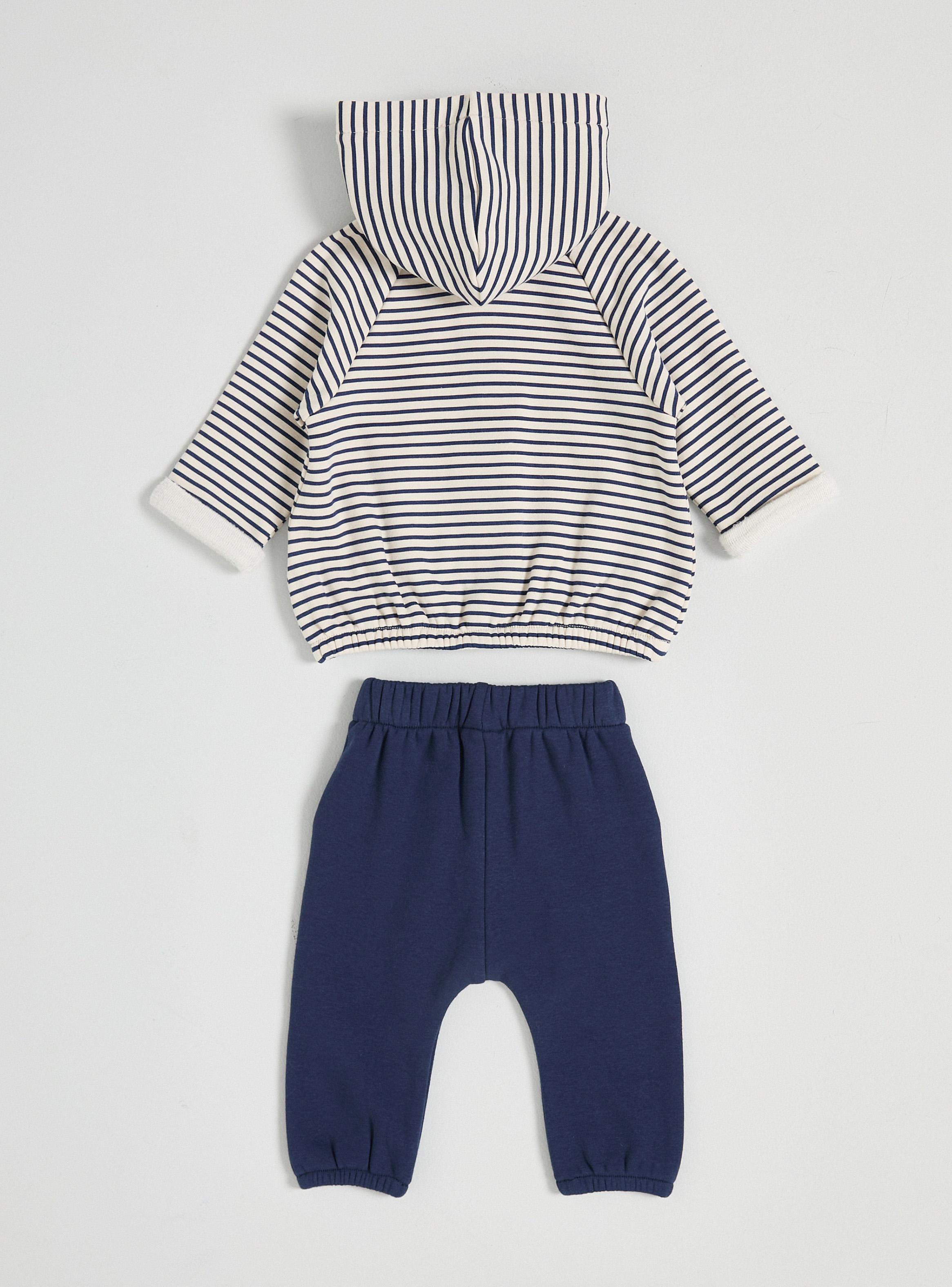 Buzo con Estampado Líneas-2