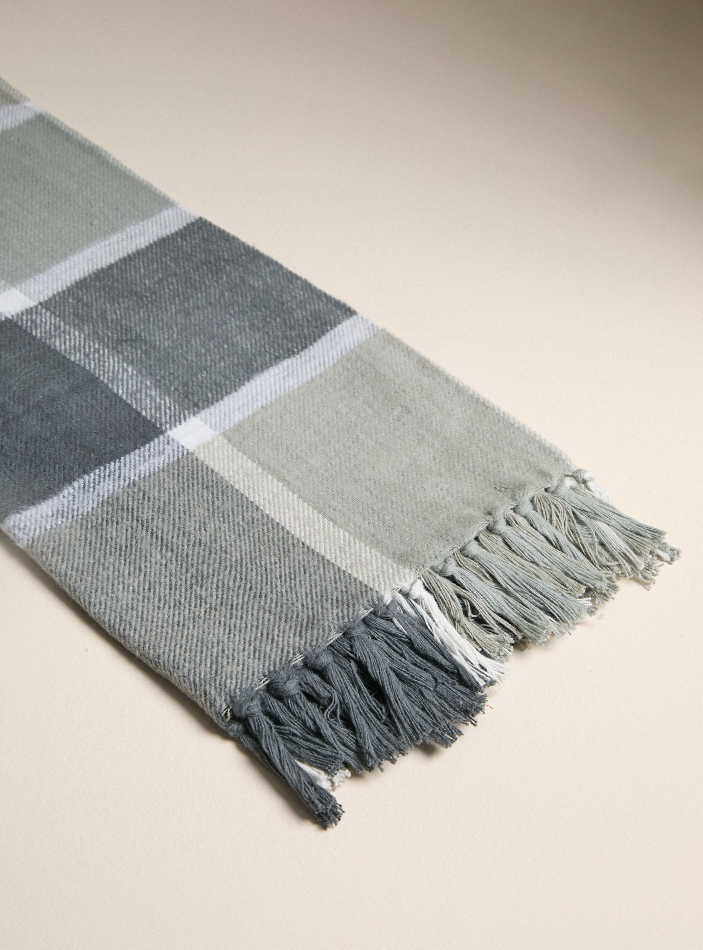 Chal Escocés 130x160 cm-2