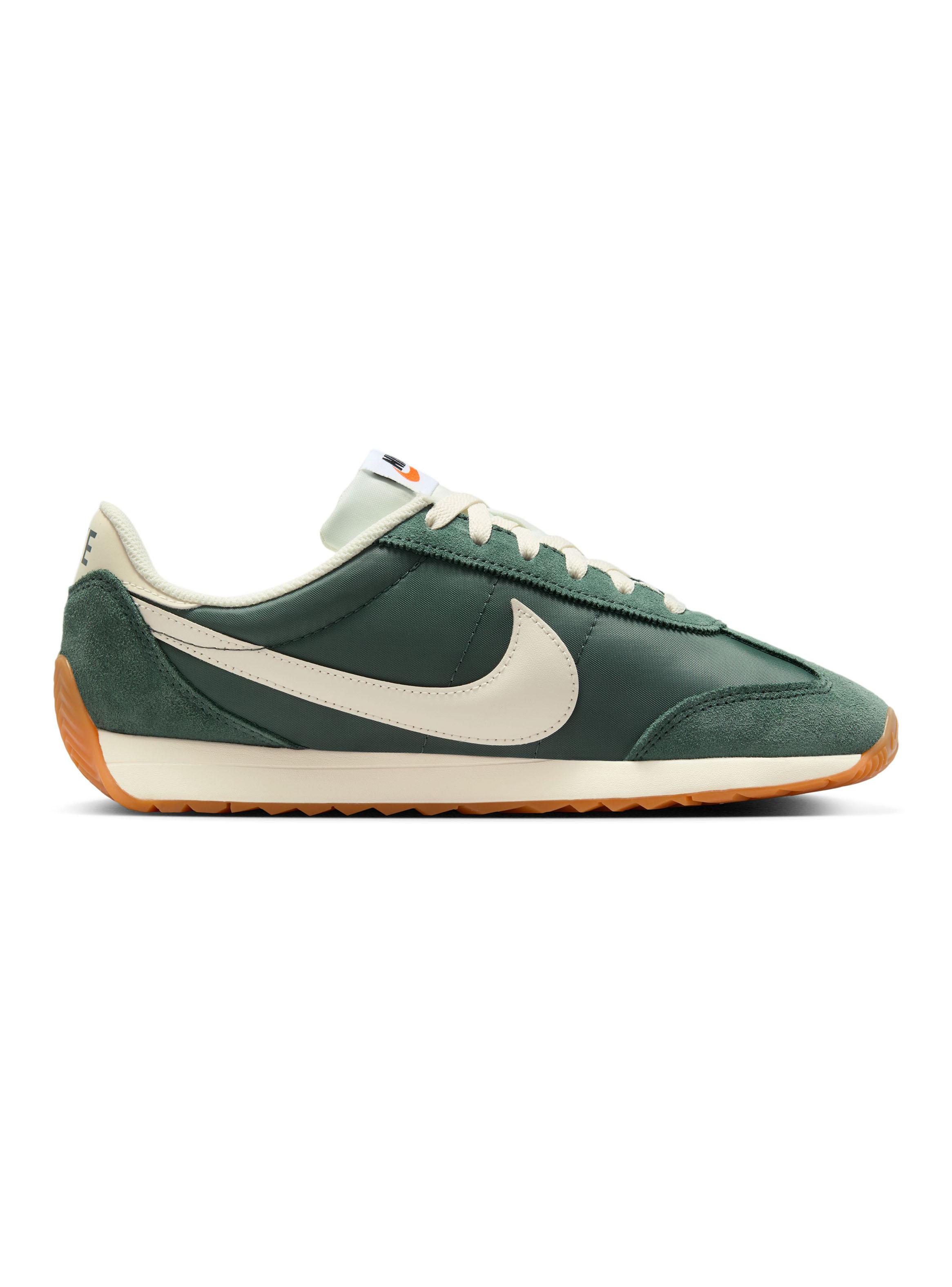 Zapatilla Urbana Logotipo Swoosh en Relieve Pacific Mujer-0