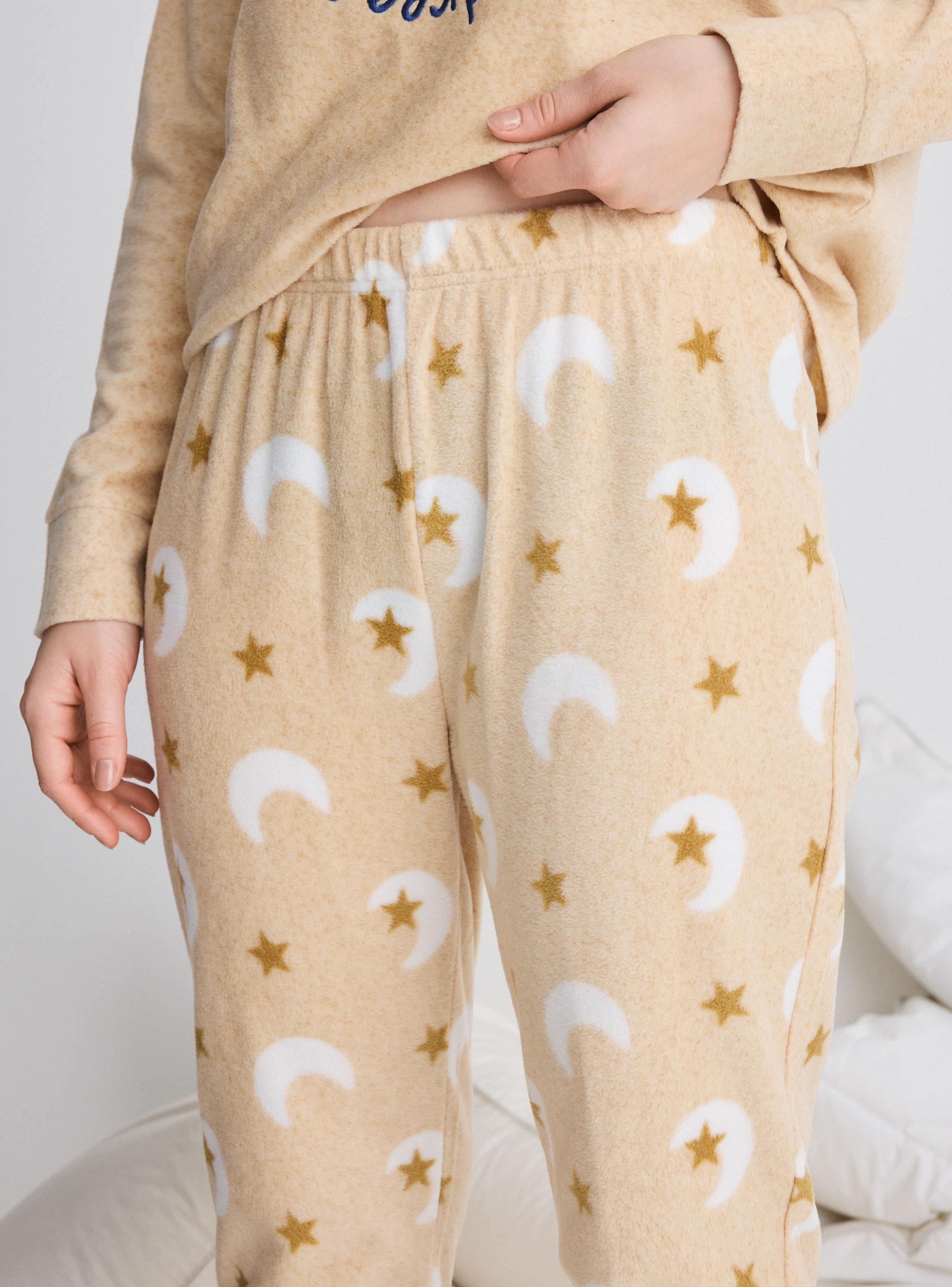 Pijama Polar Cuello Alto Estampado-3