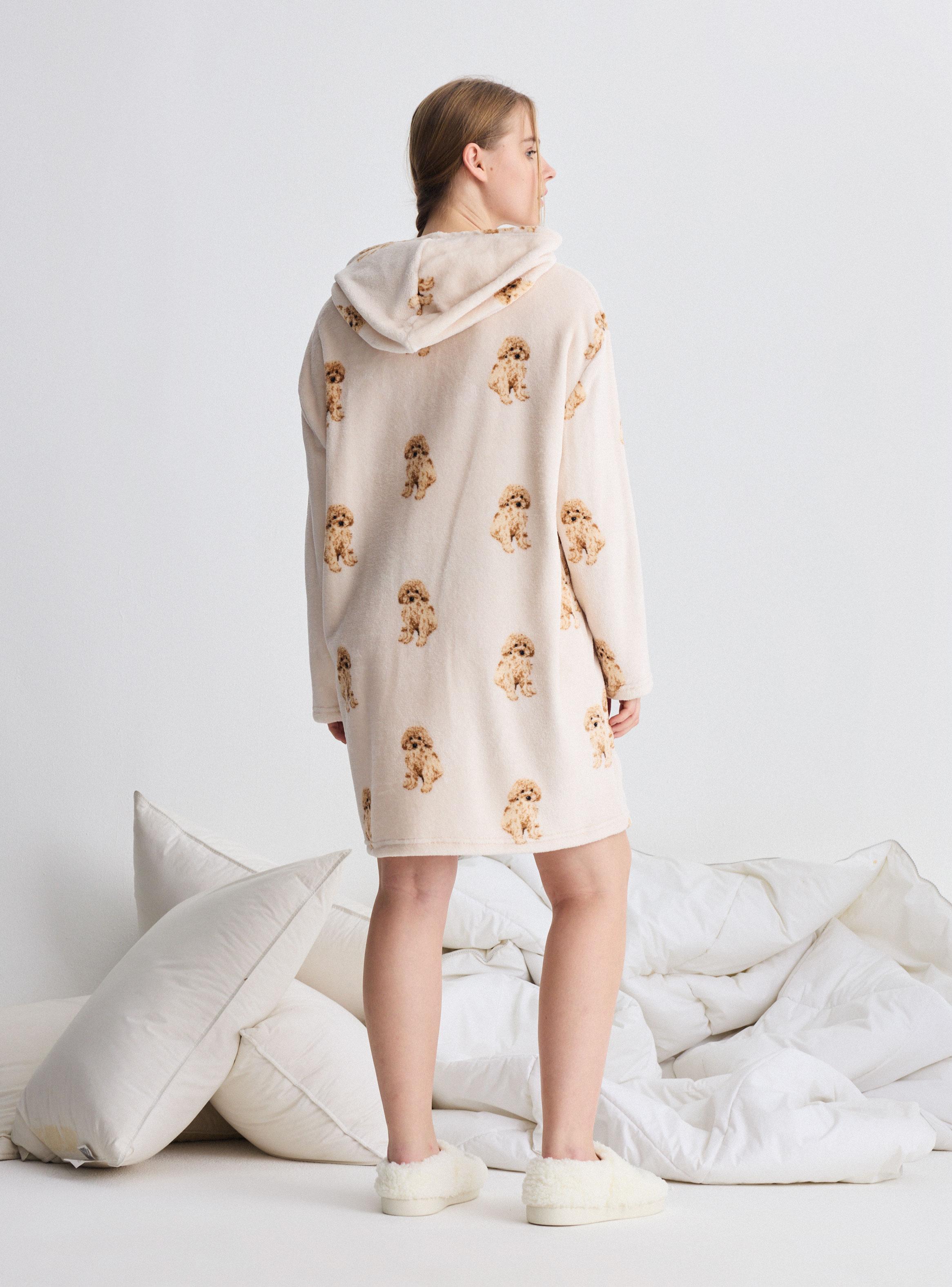 Bata Polerón Coral Fleece Estampado-5