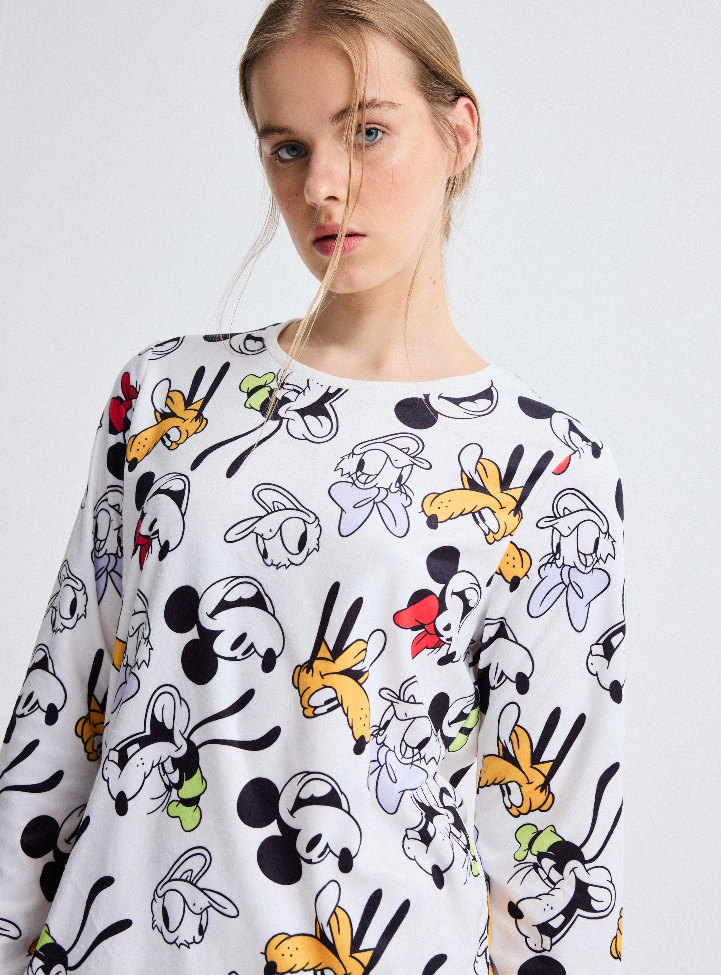 Pijama Disney Mickey Tela Velour Suave y Cálida-2