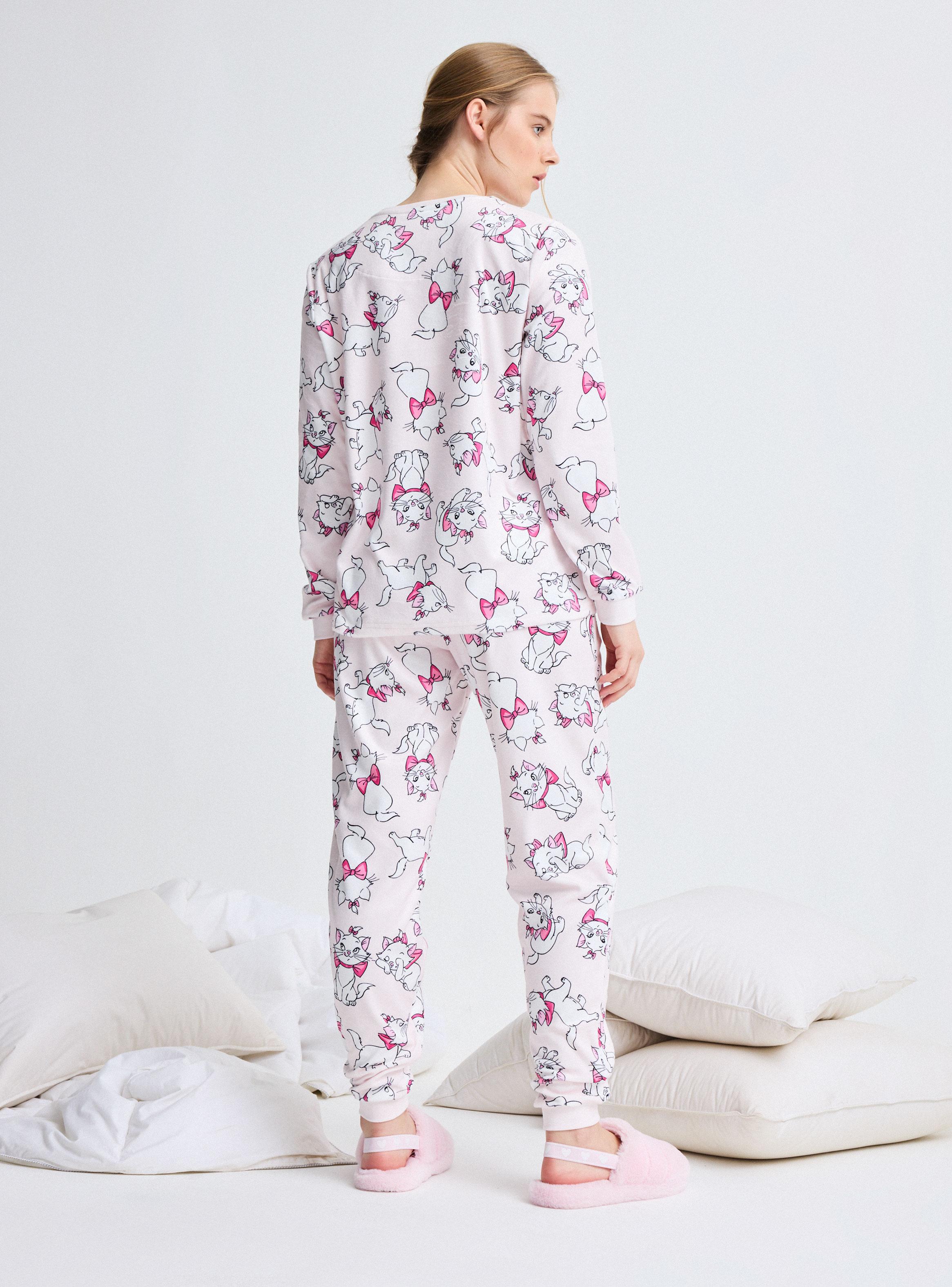 Pijama Disney Marie Tela Velour Suave y Cálida-5