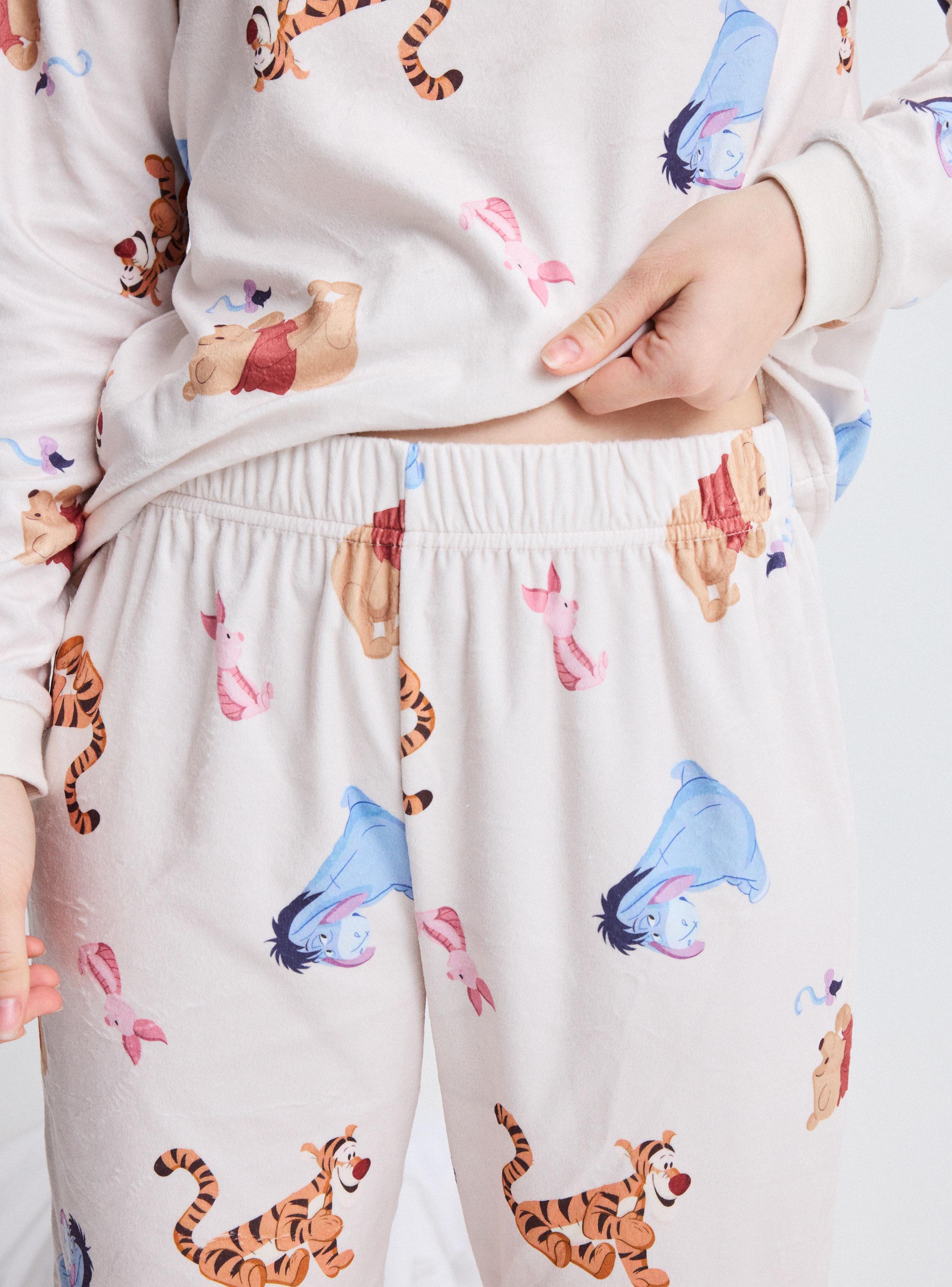 Pijama Disney Pooh Tela Velour Suave y Cálida-3