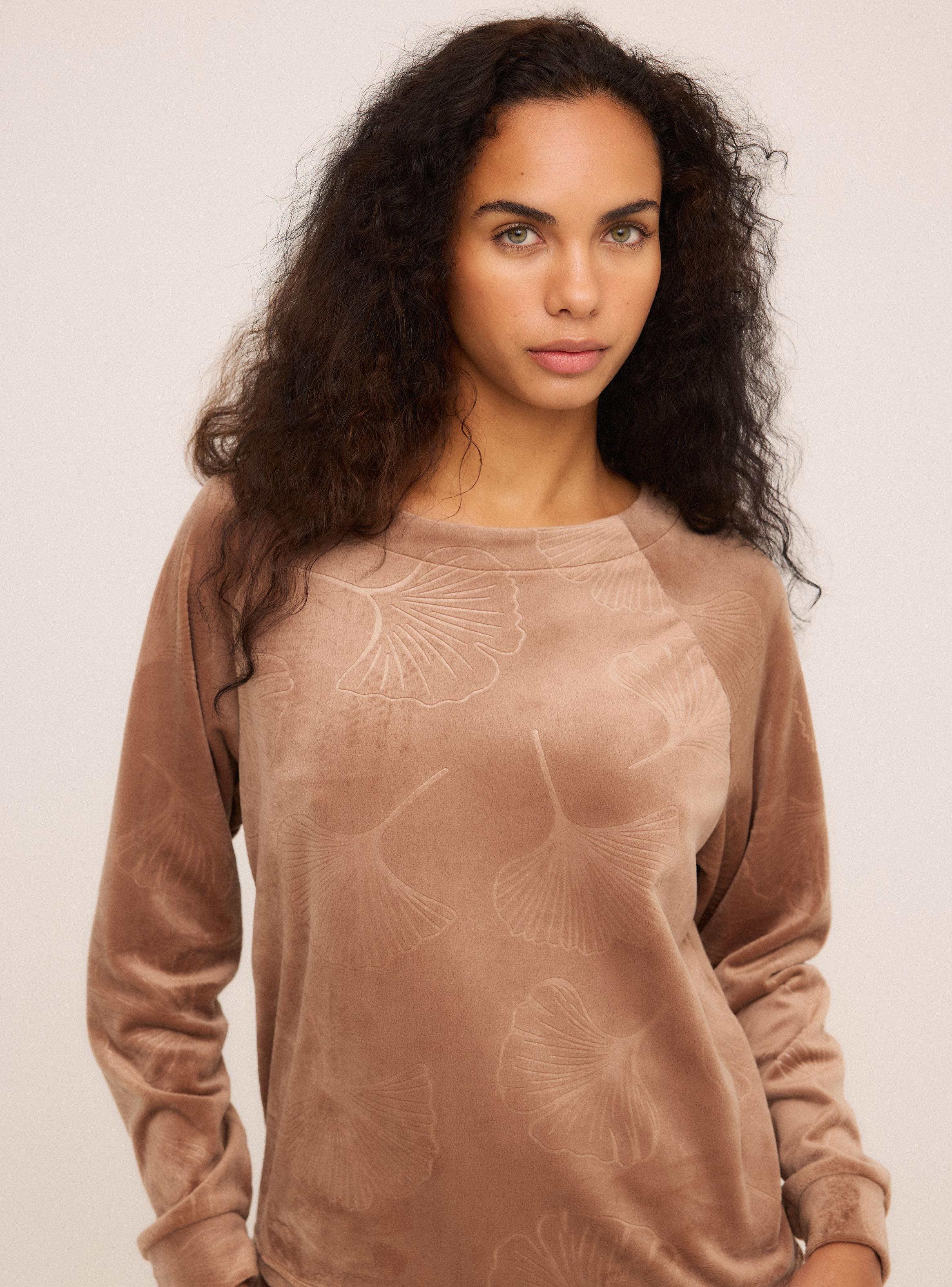 Pijama Tela Velour Emboss Suave y Cálida-2