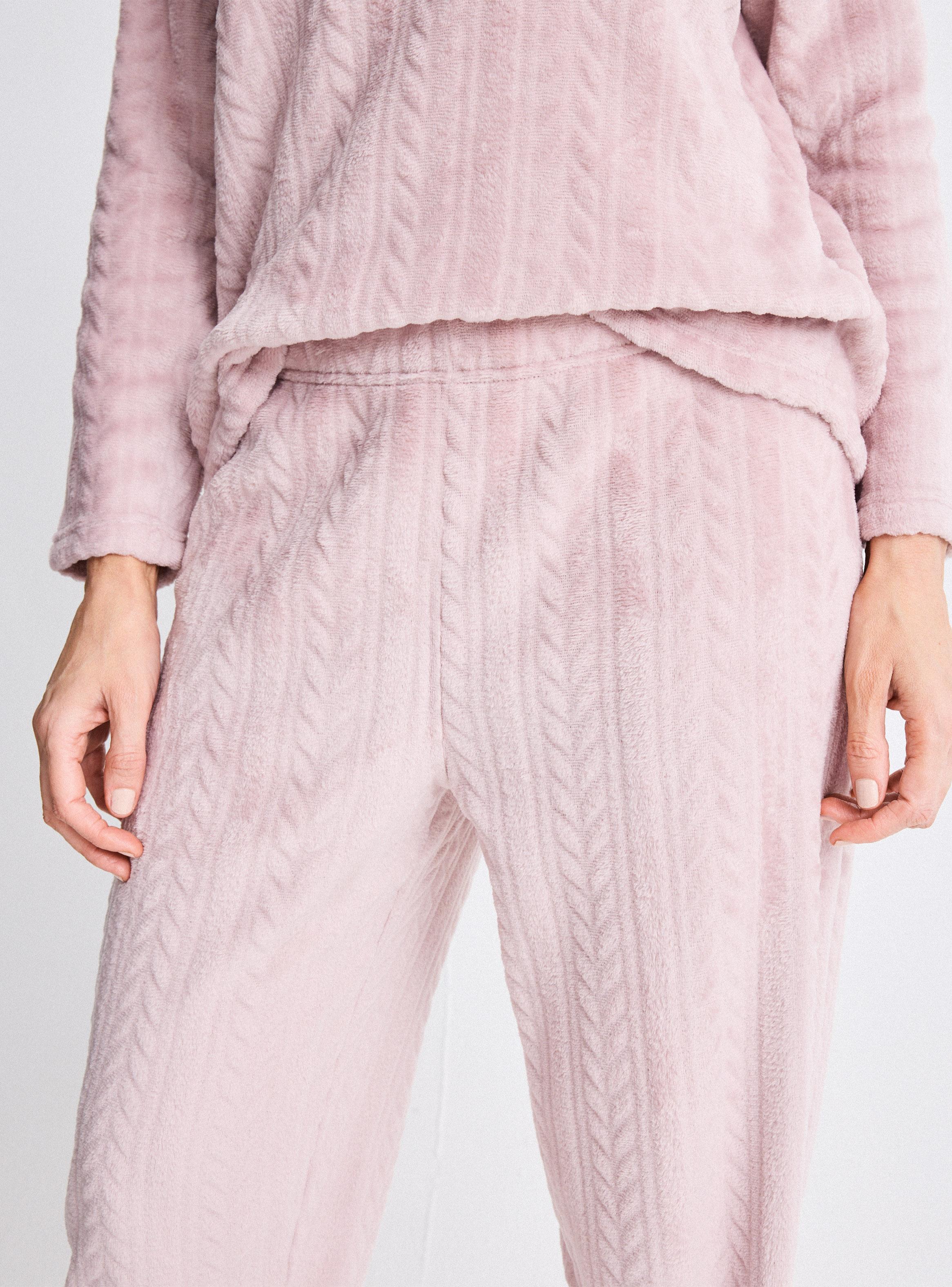 Pijama Corla Embossed Suave y Cálido-3