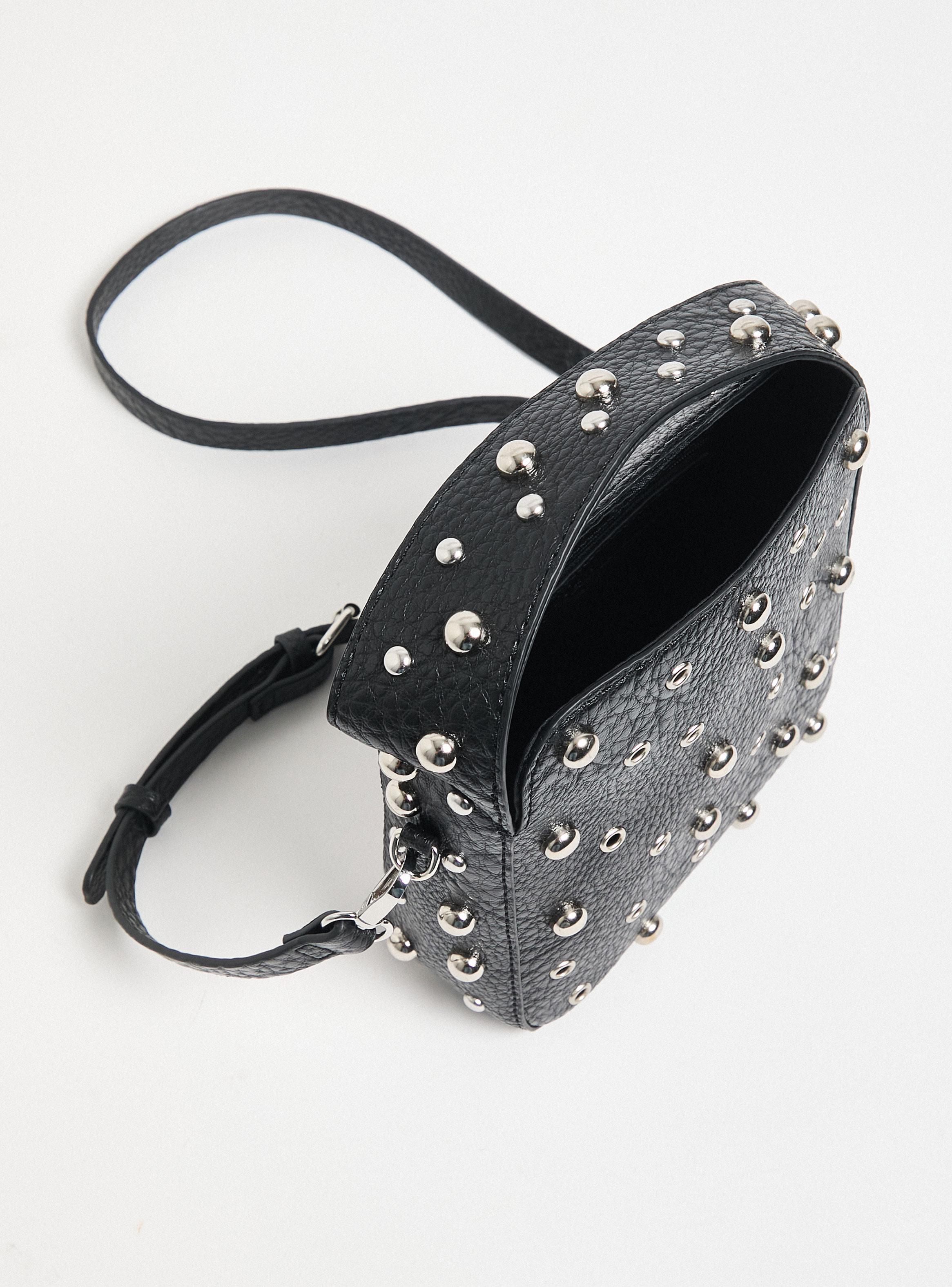 Cartera Tipo Bandolera Mini Tachas y Ojetillos-3