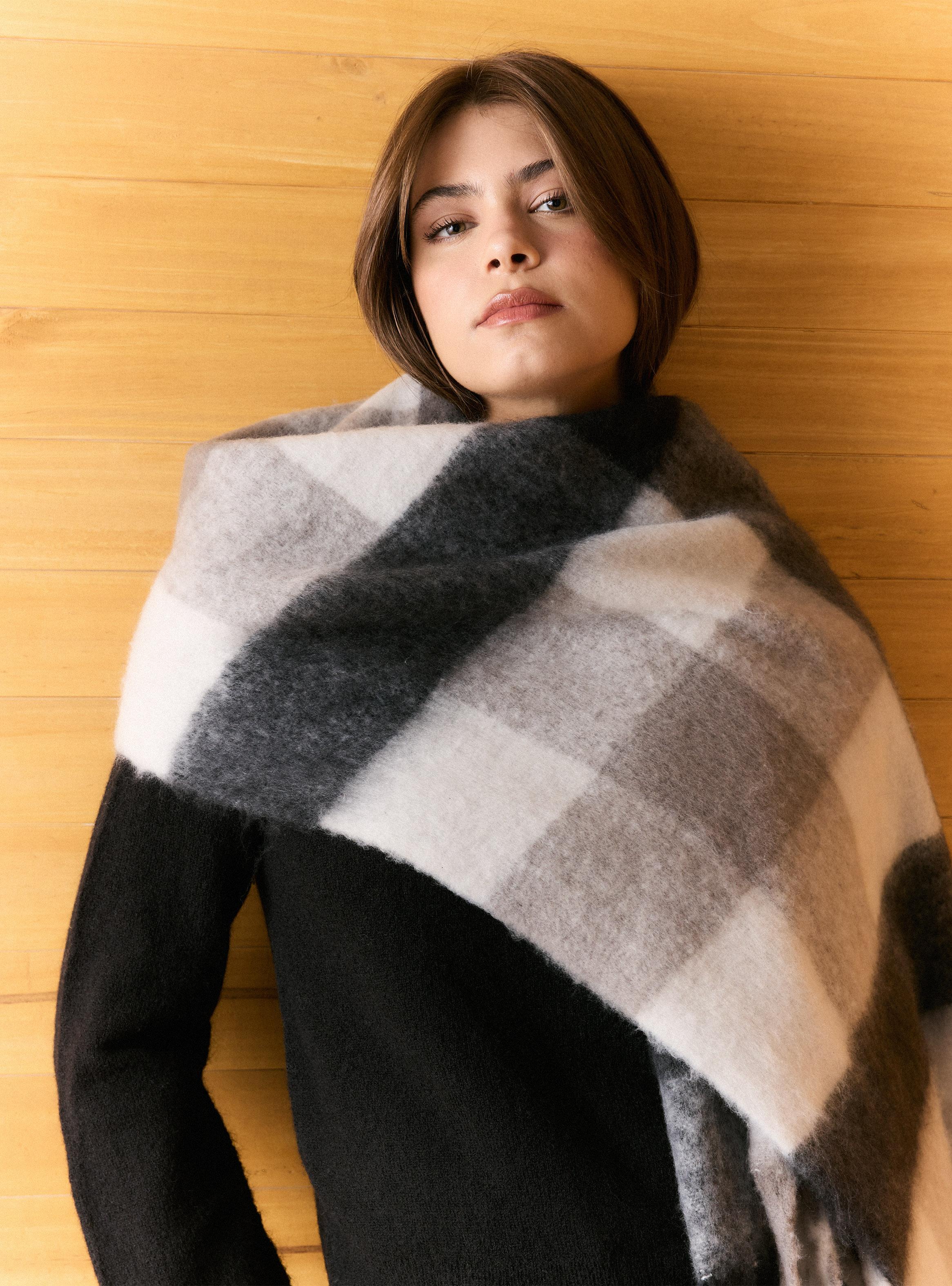 Bufanda Gruesa con Diseño-3