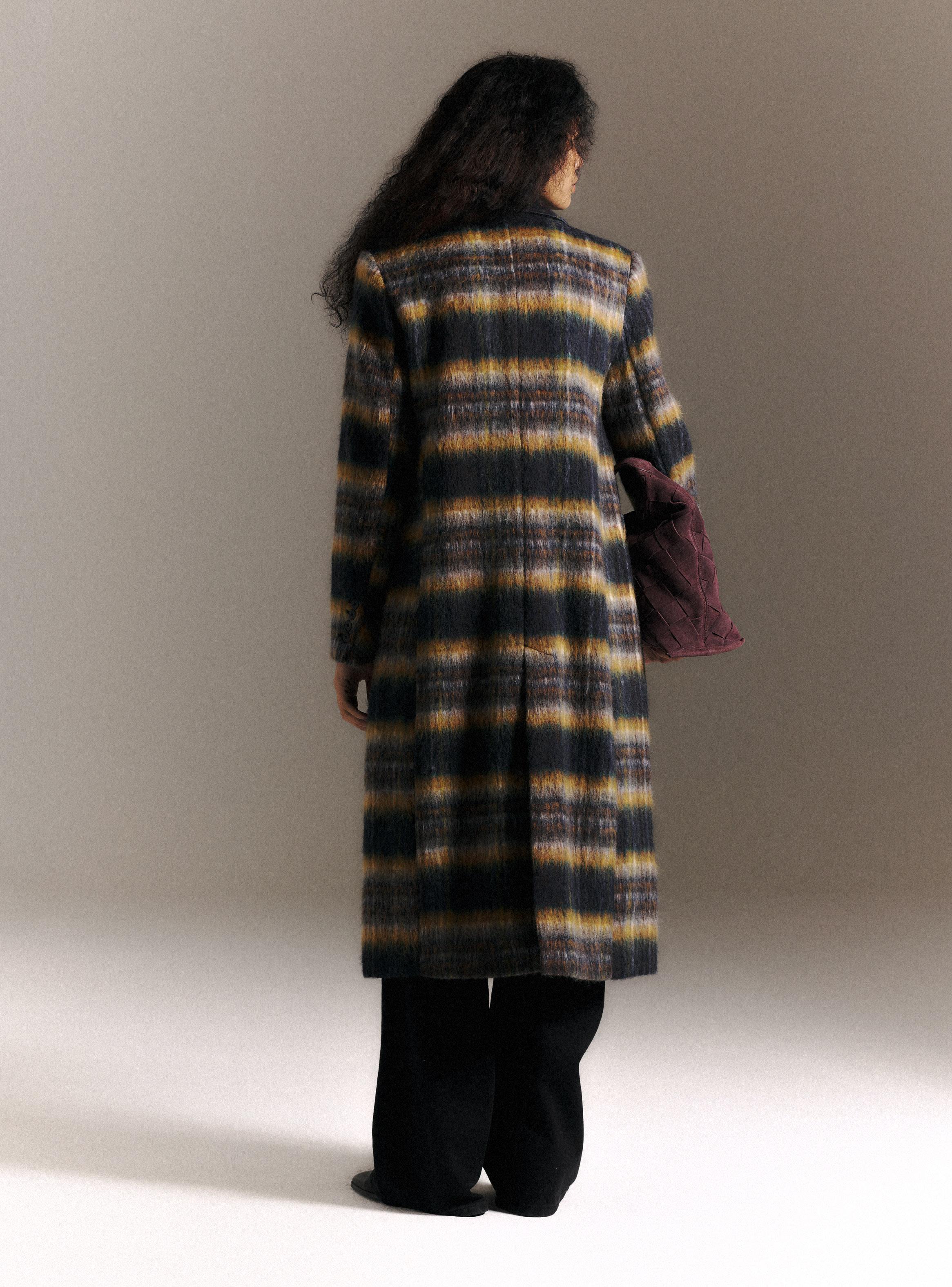 Abrigo Largo de Paño Cepillado con Diseño a Cuadros-5