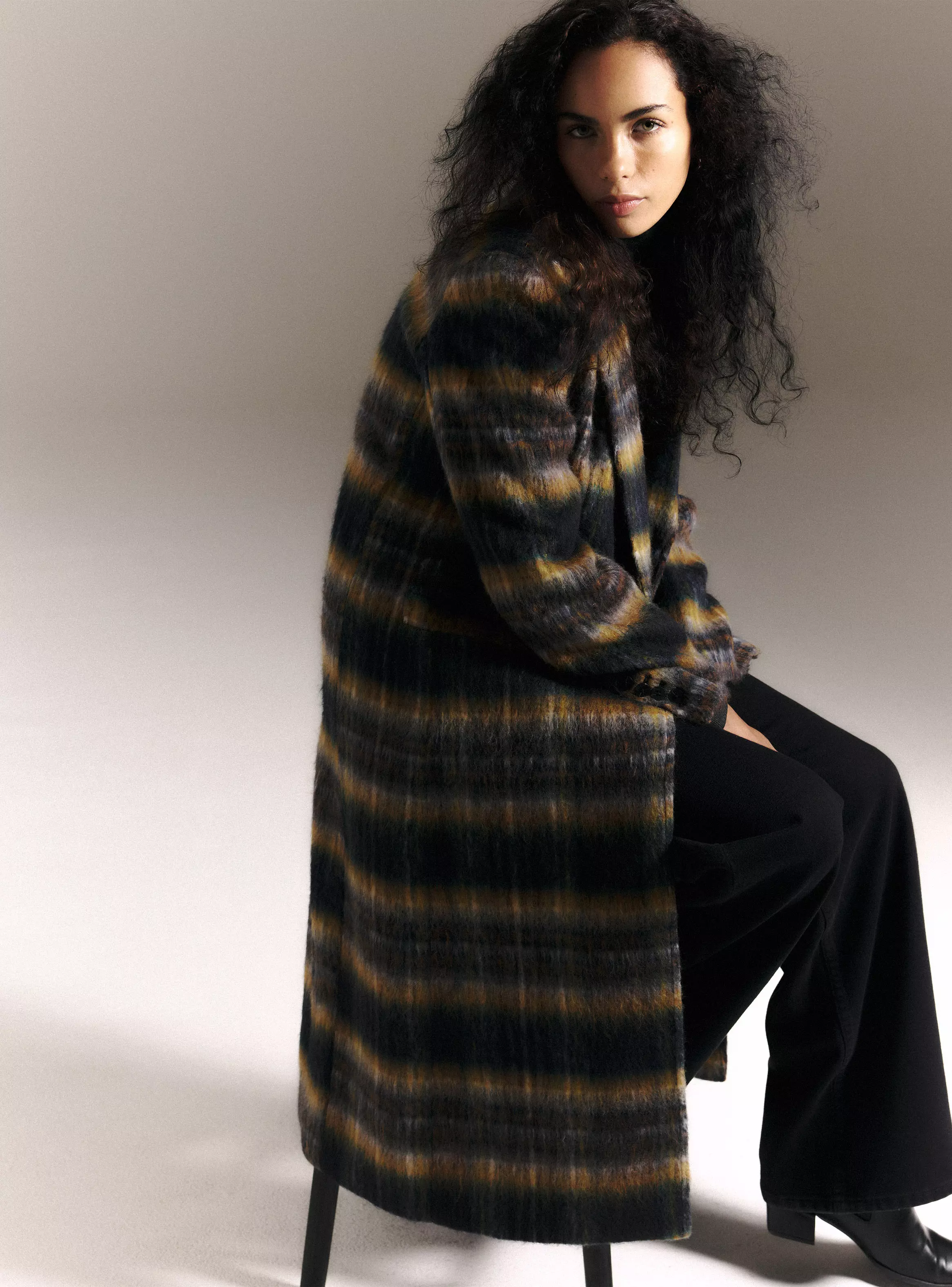 Abrigo Largo de Paño Cepillado con Diseño a Cuadros-2