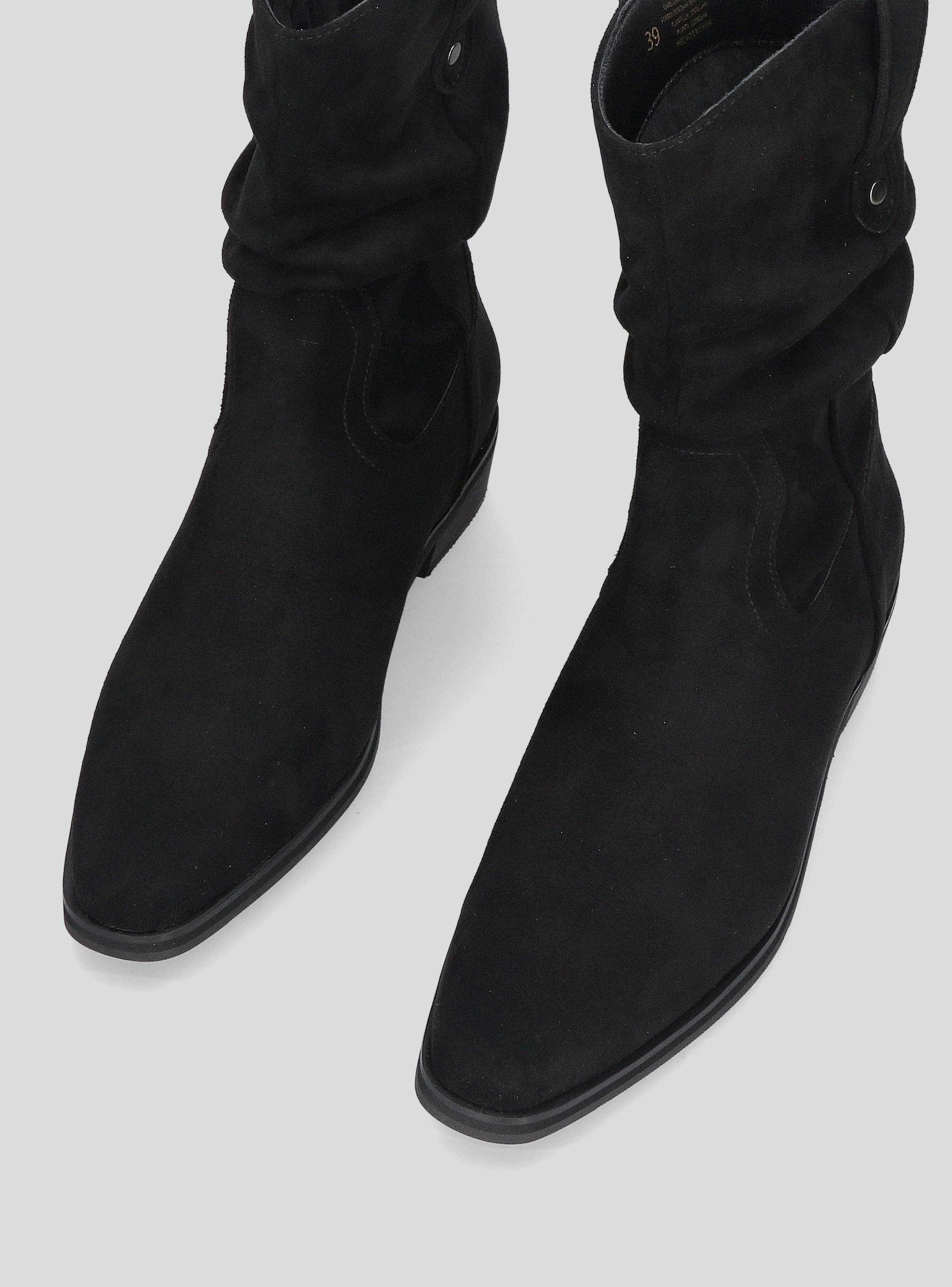 Botín Plano Tipo Gamuza  Mujer-3