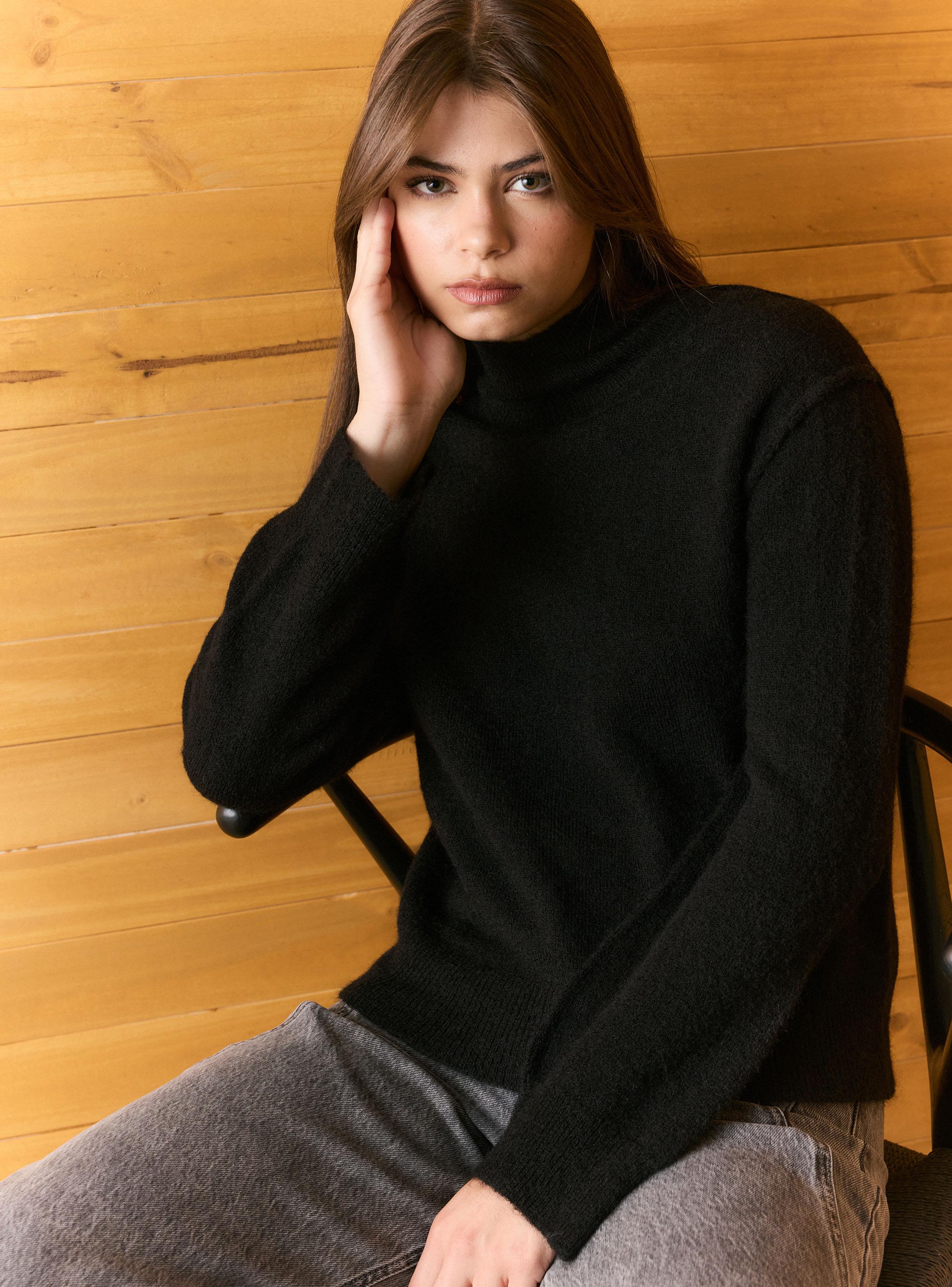 Sweater Liso de Cuello Alto-2