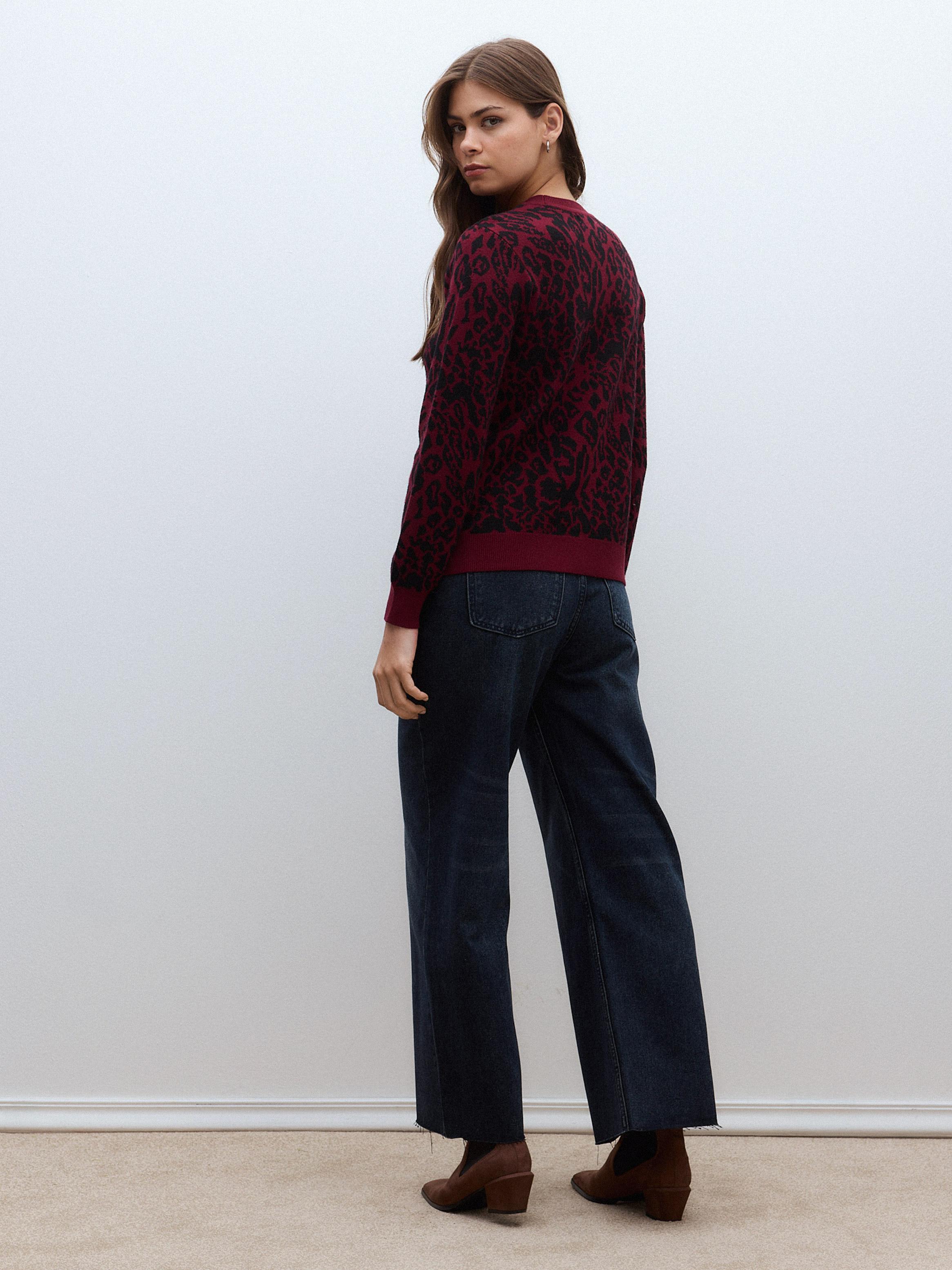 Sweater Holgado con Escote Redondo y Diseño Animal Print-5