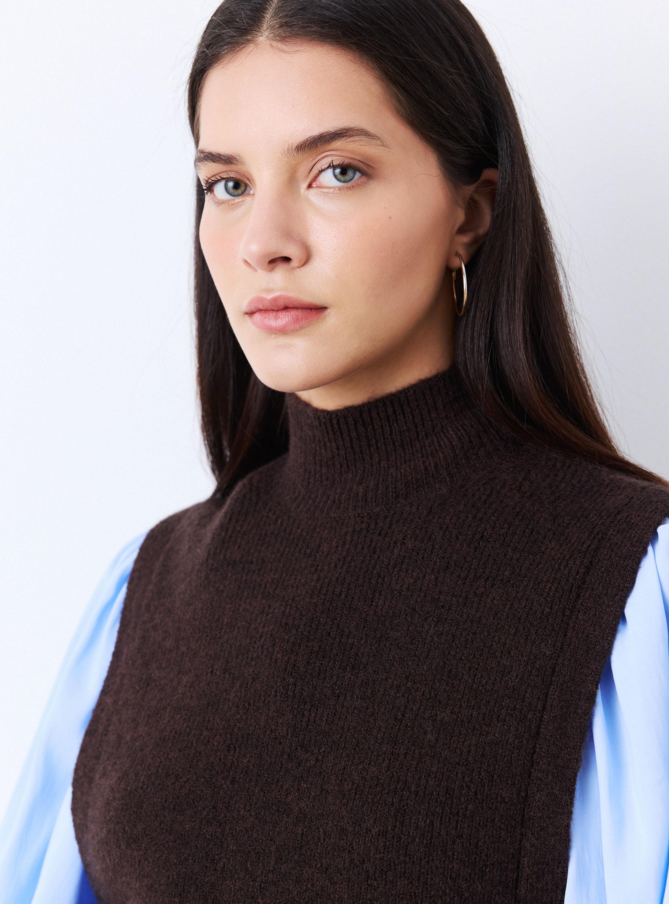 Sweater sin Mangas Amarras Laterales con Lana-2