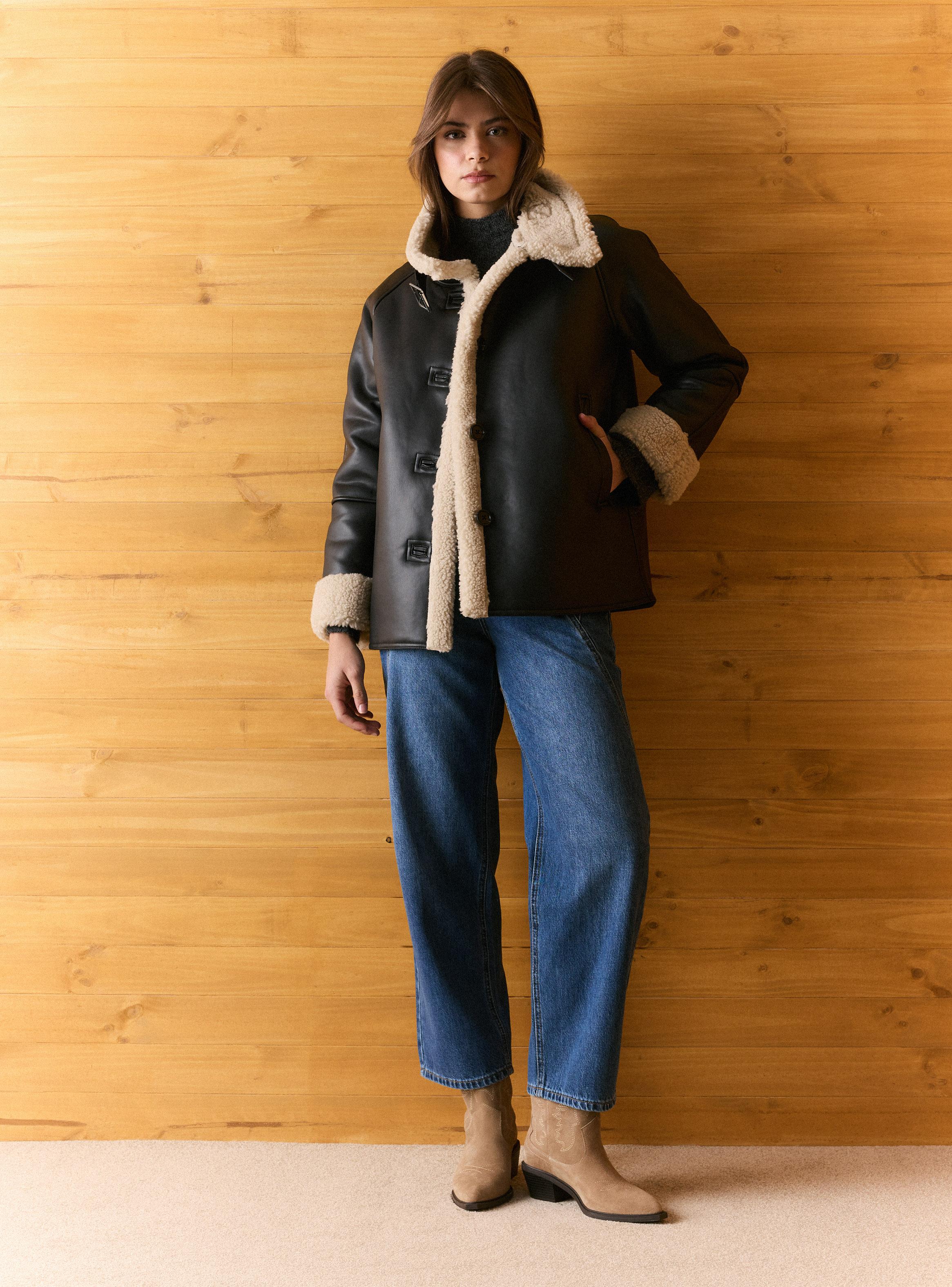 Chaqueta Bonded Cuello Alto Efecto Cuero Interior Borrego-4