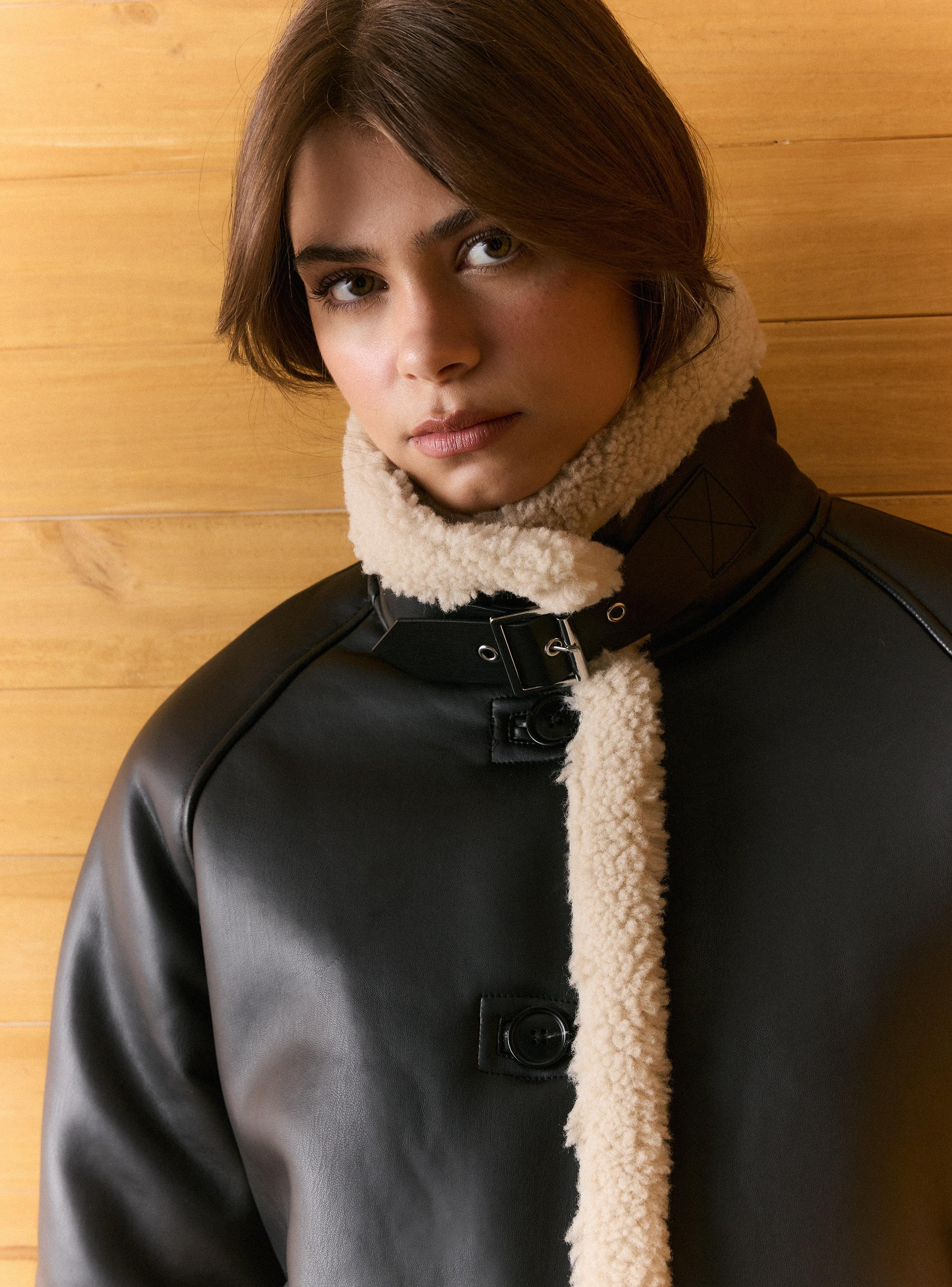 Chaqueta Bonded Cuello Alto Efecto Cuero Interior Borrego-3