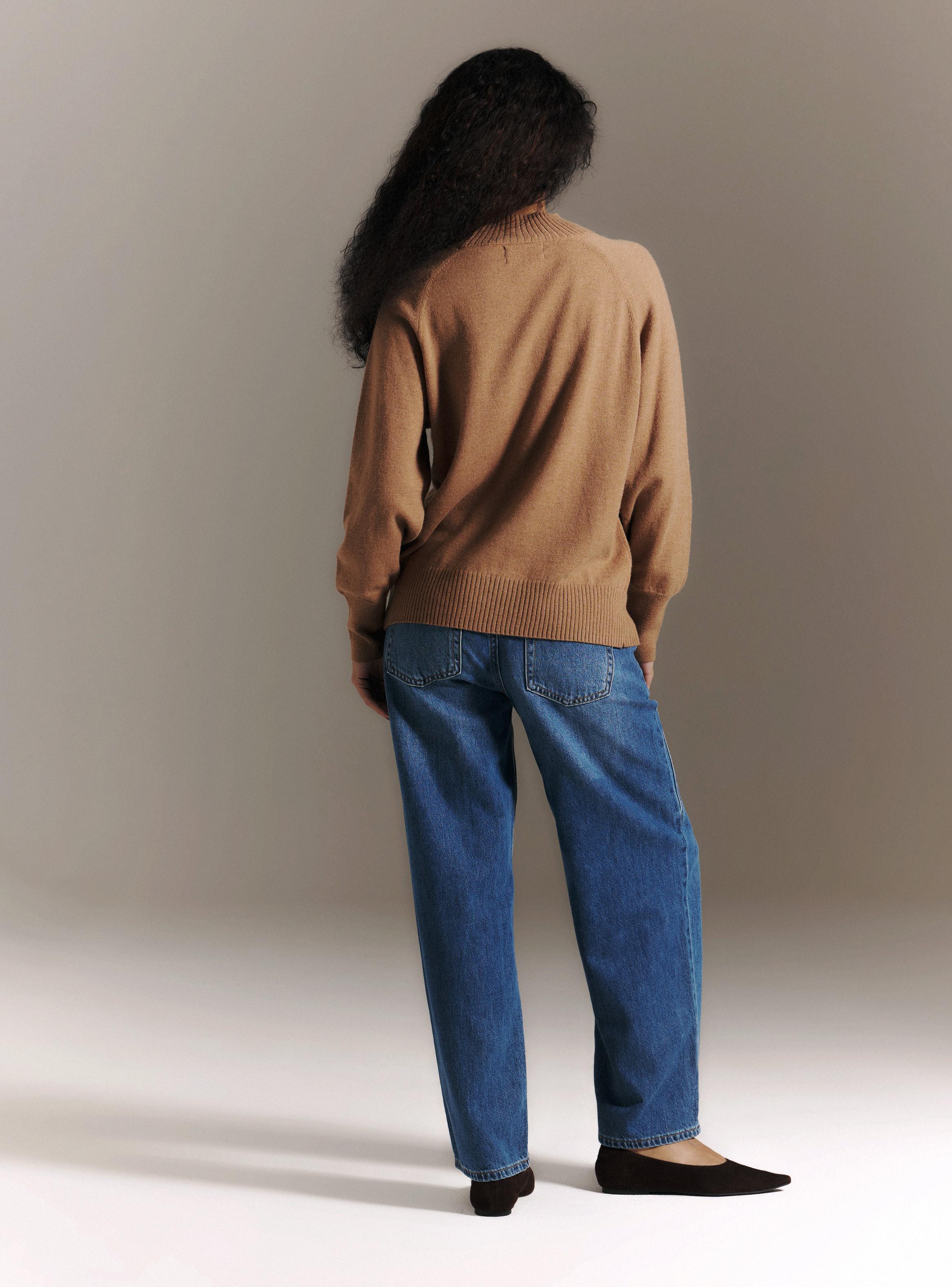 Sweater Calce Relajado Cuello Alto de Lana Merino-5