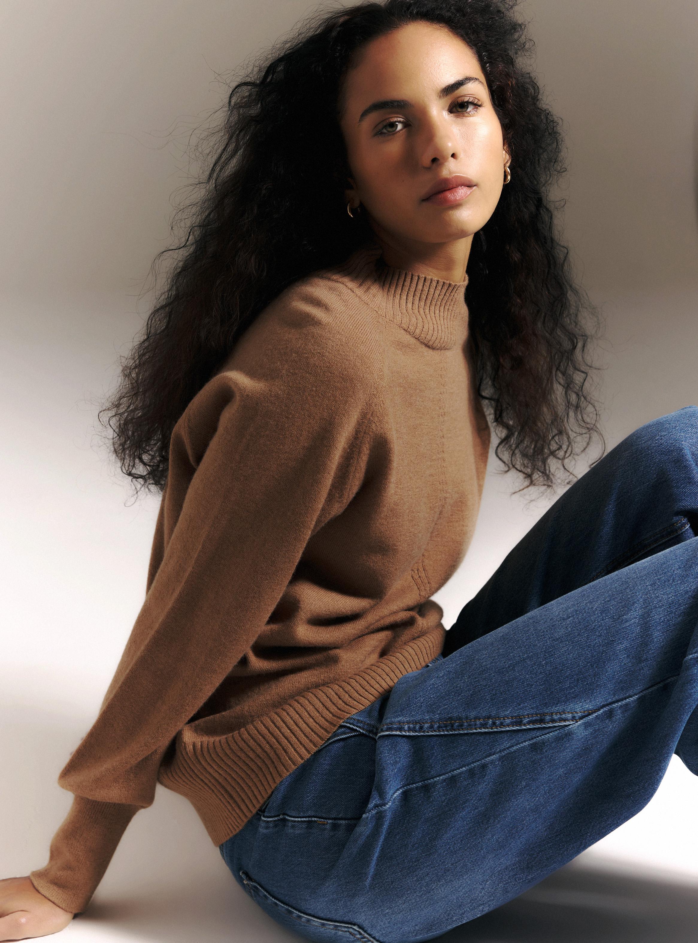 Sweater Calce Relajado Cuello Alto de Lana Merino-2