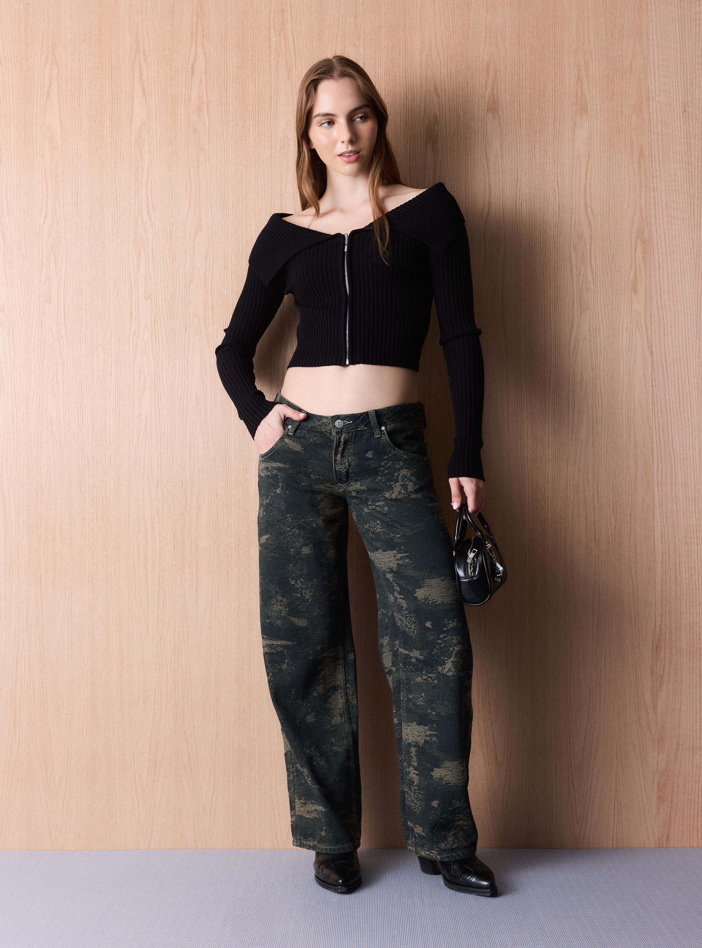 Sweater Hombro Caído y Cierre-4