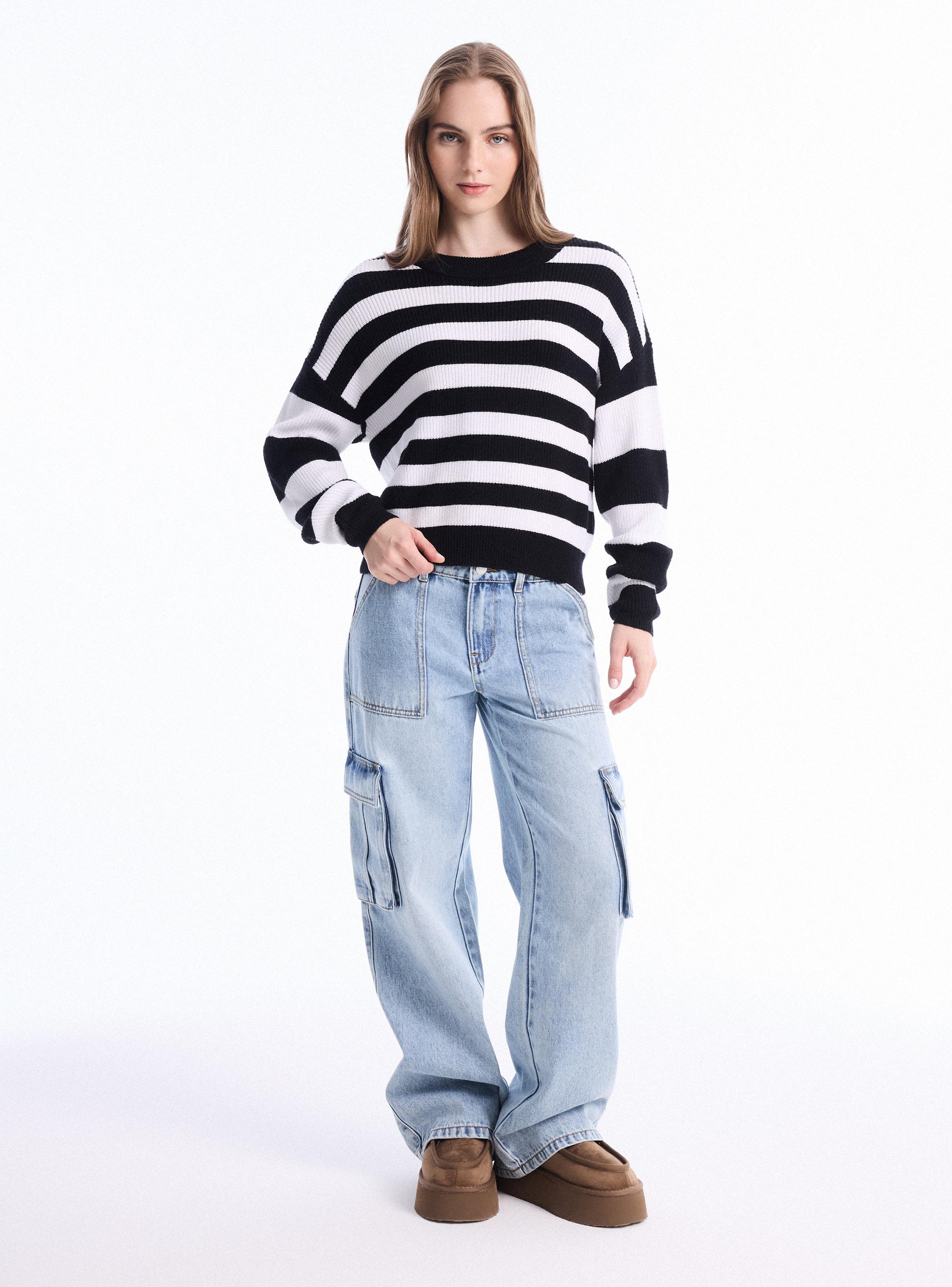 Sweater Cuello Redondo Rayado-4