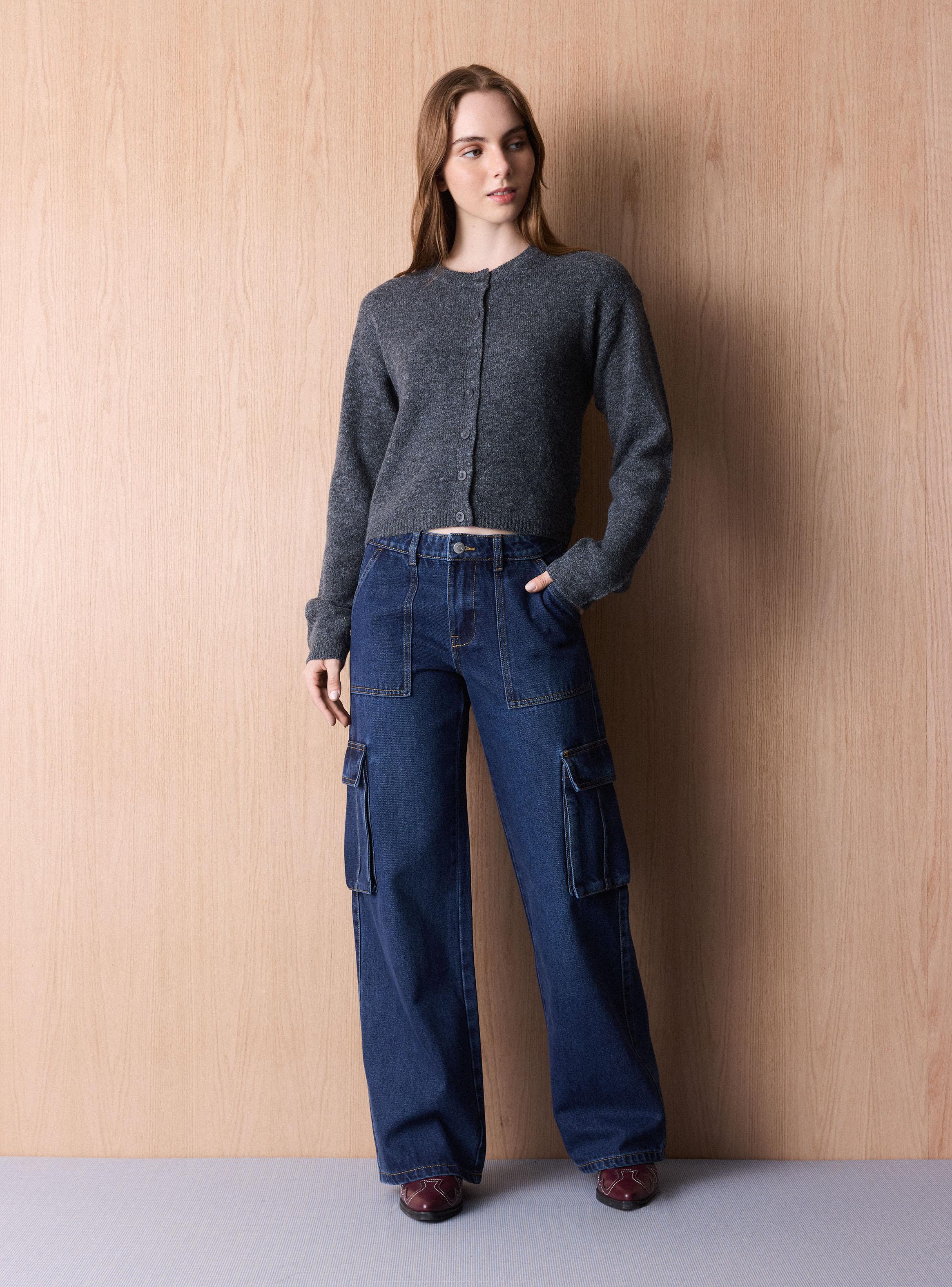 Sweater Cárdigan Básico Cuello Redondo-4