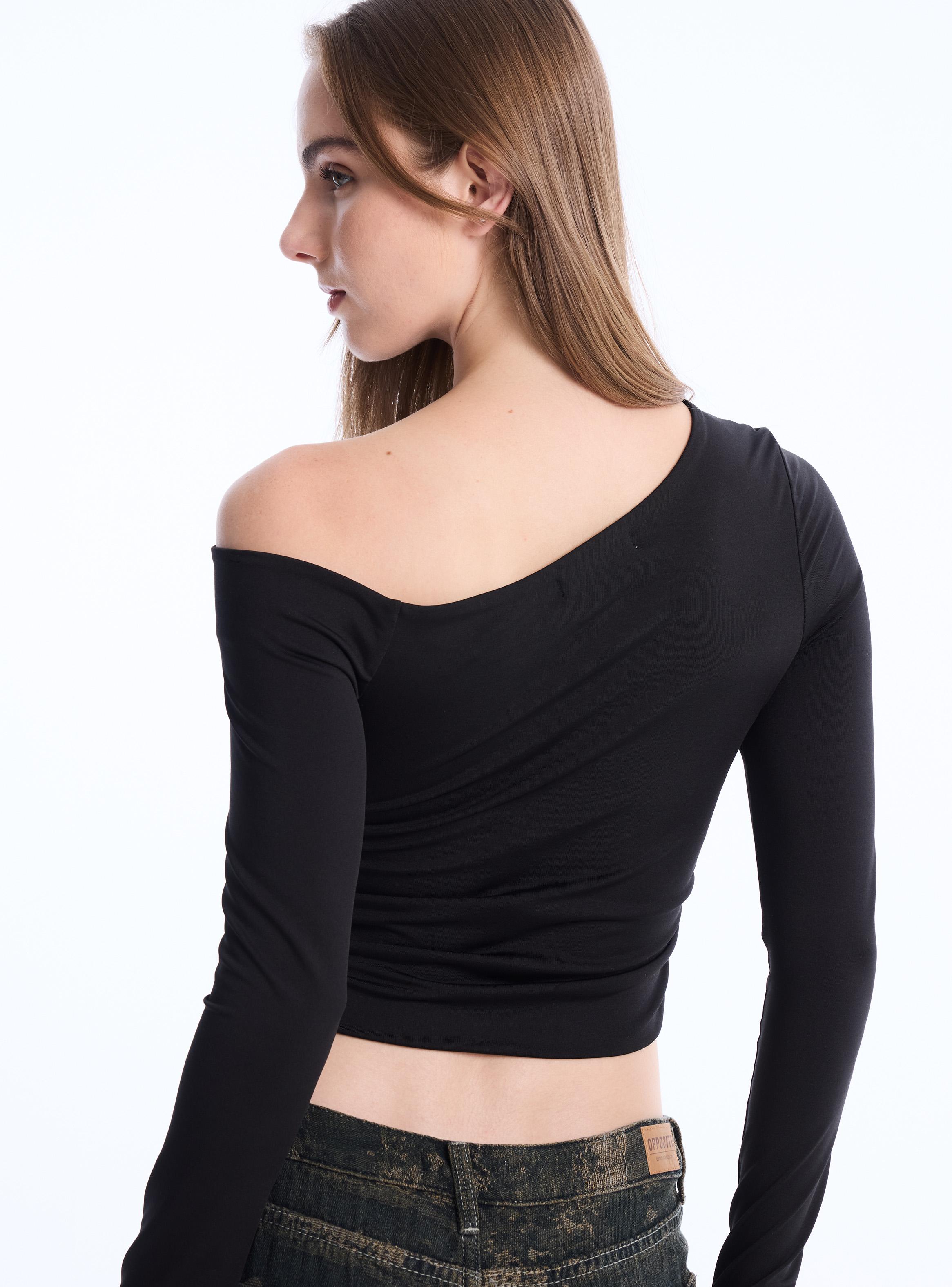 Polera con Detalle en Costados-3