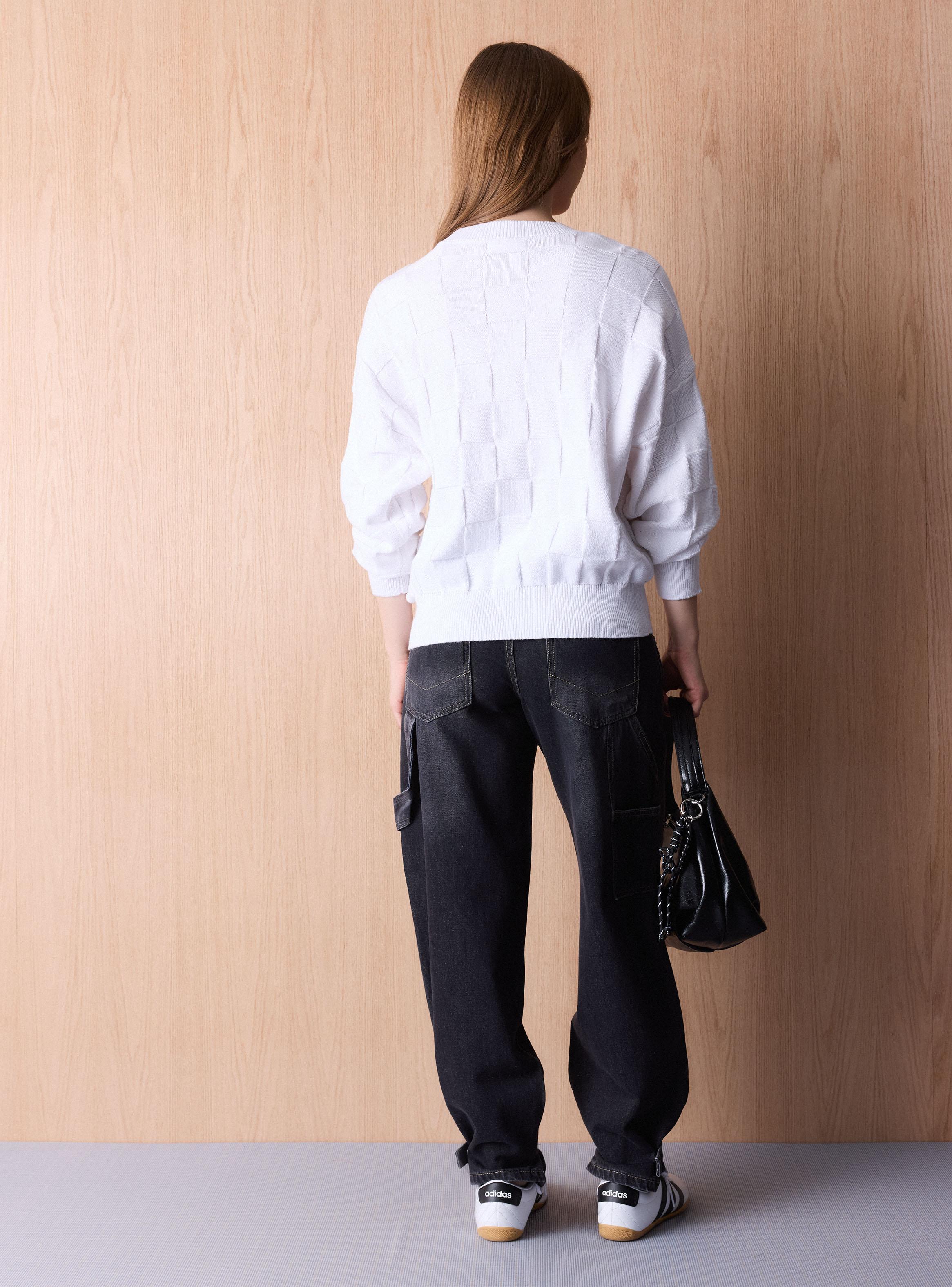 Sweater Cuello Redondo y Diseño en Delantero-5