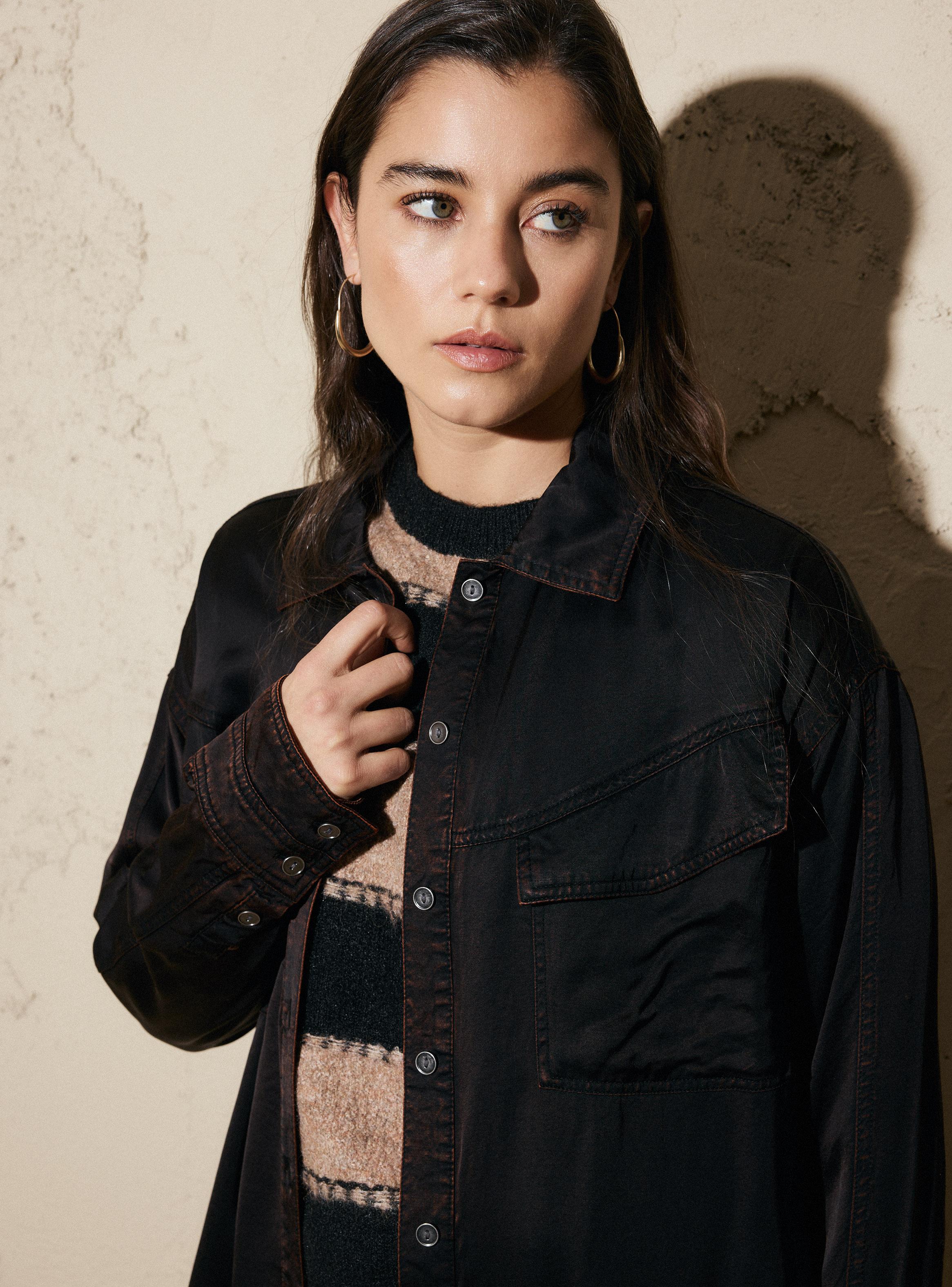 Blusa Procesada Look Seda con Tachas-2