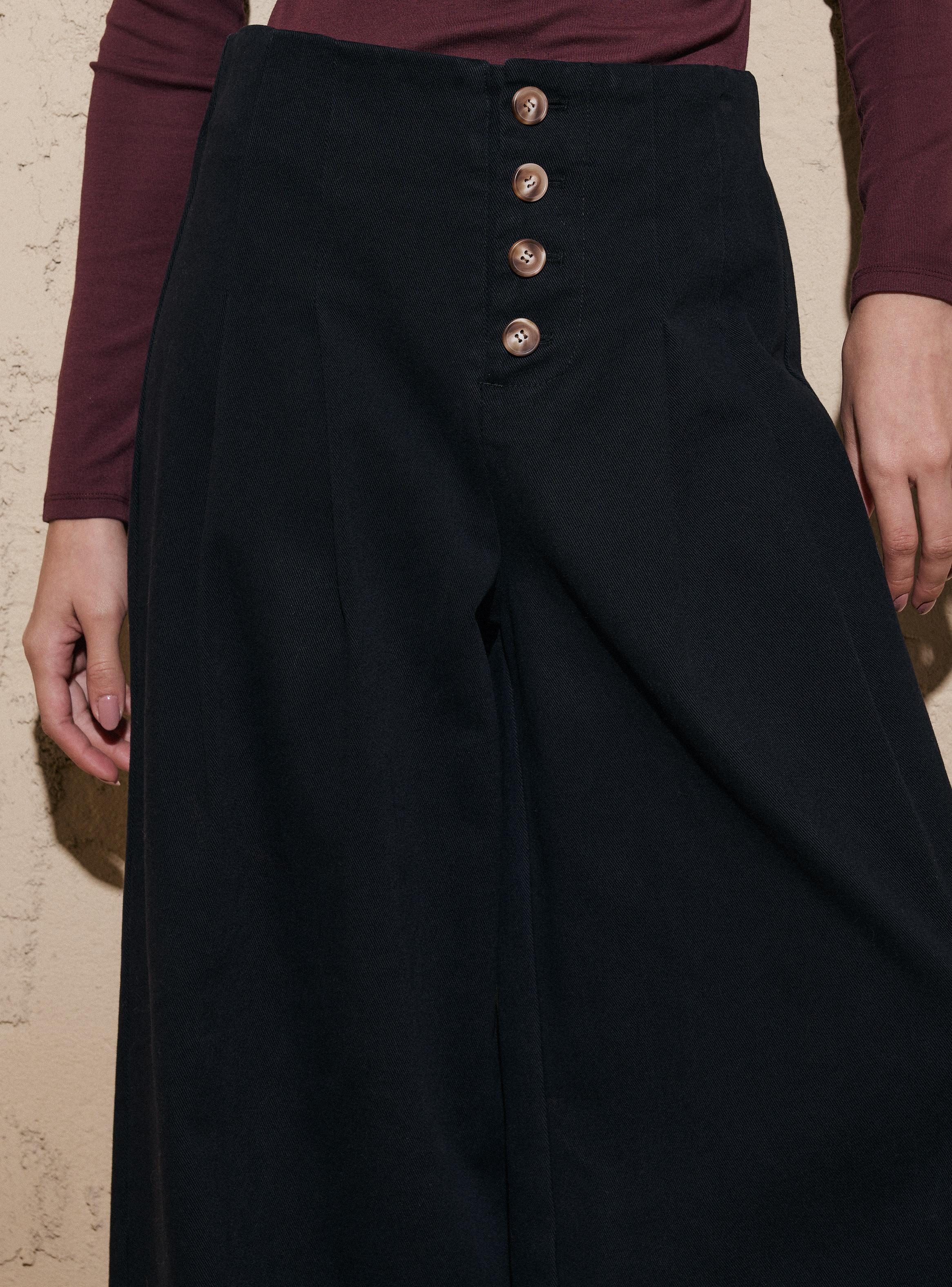 Pantalón Cortes Laterales-2