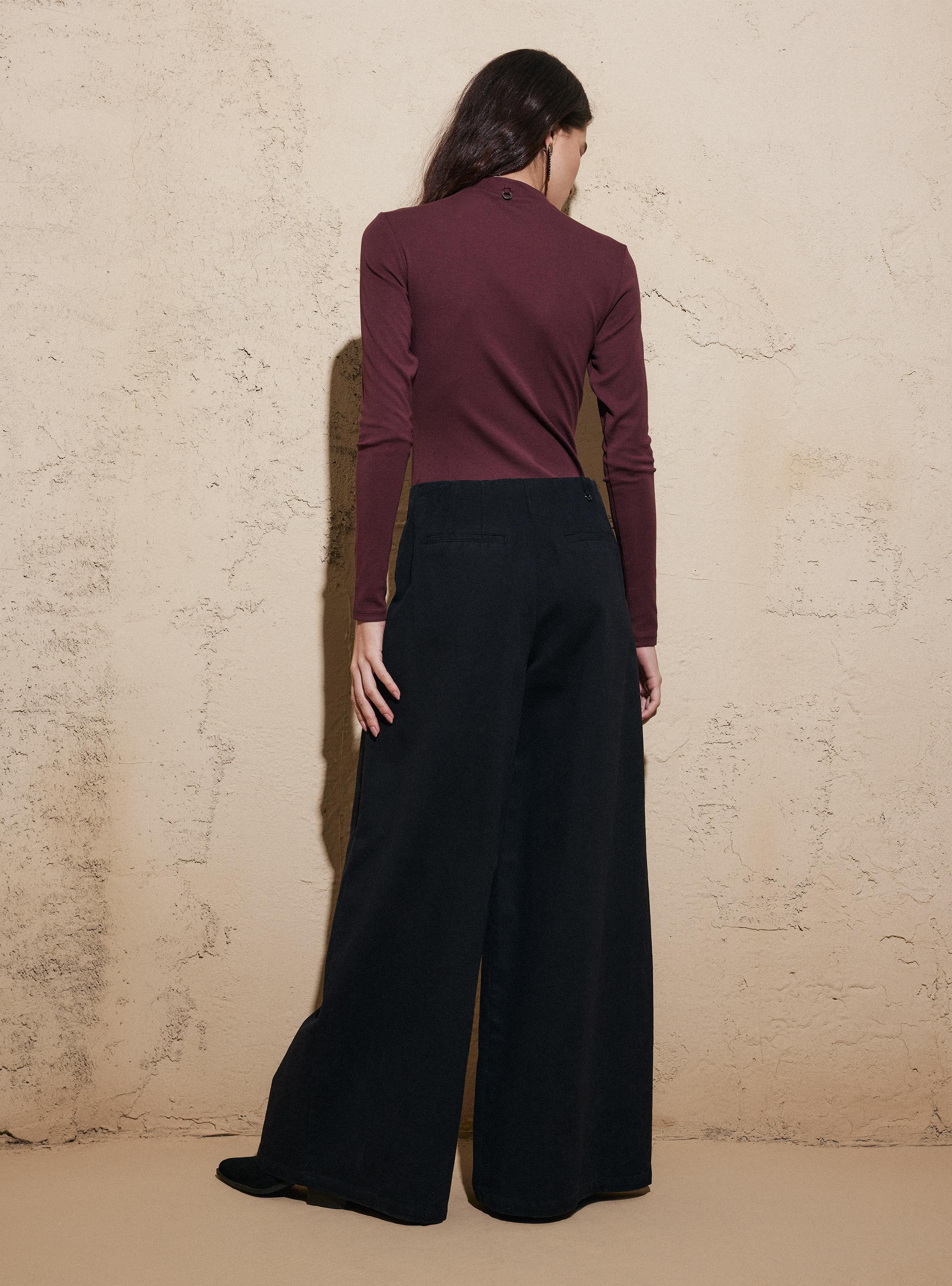 Pantalón Cortes Laterales-5