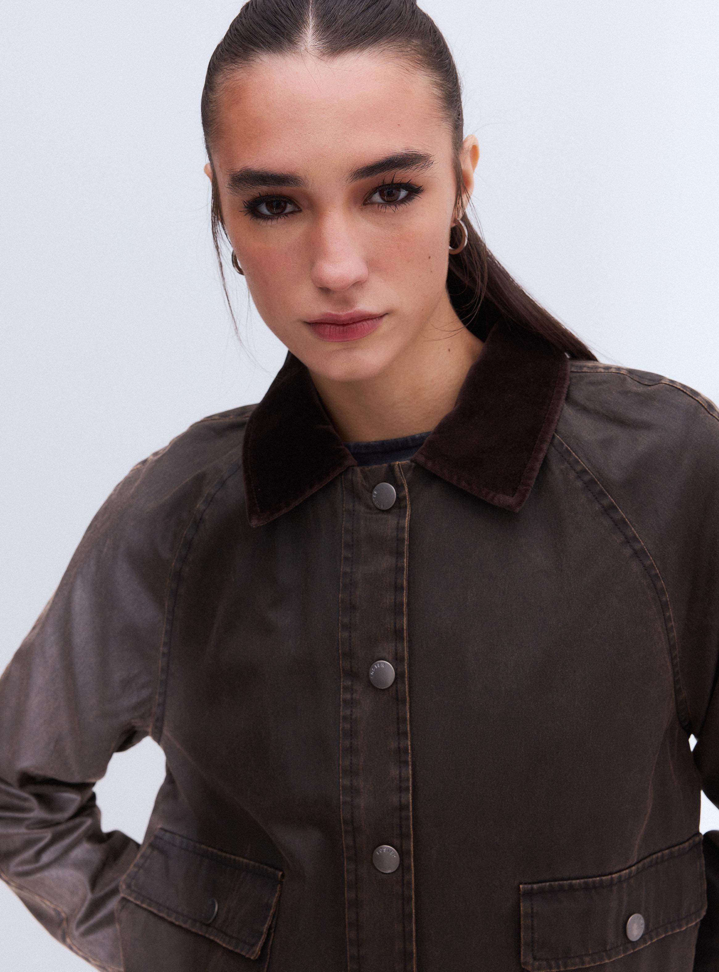 Chaqueta Encerada Cuello Velvet-2