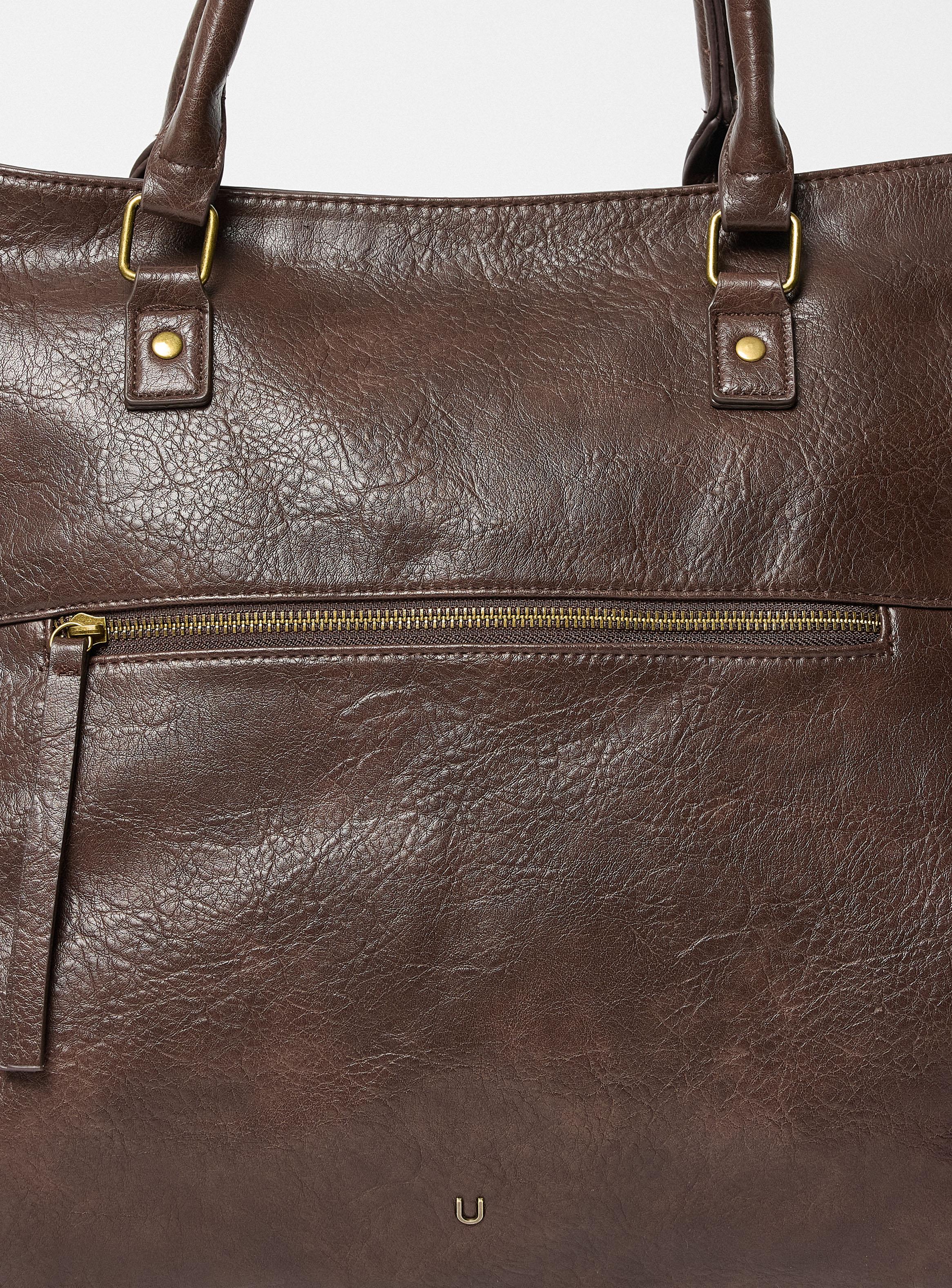 Cartera de Mano con Tachas Doradas Ecocuero-6