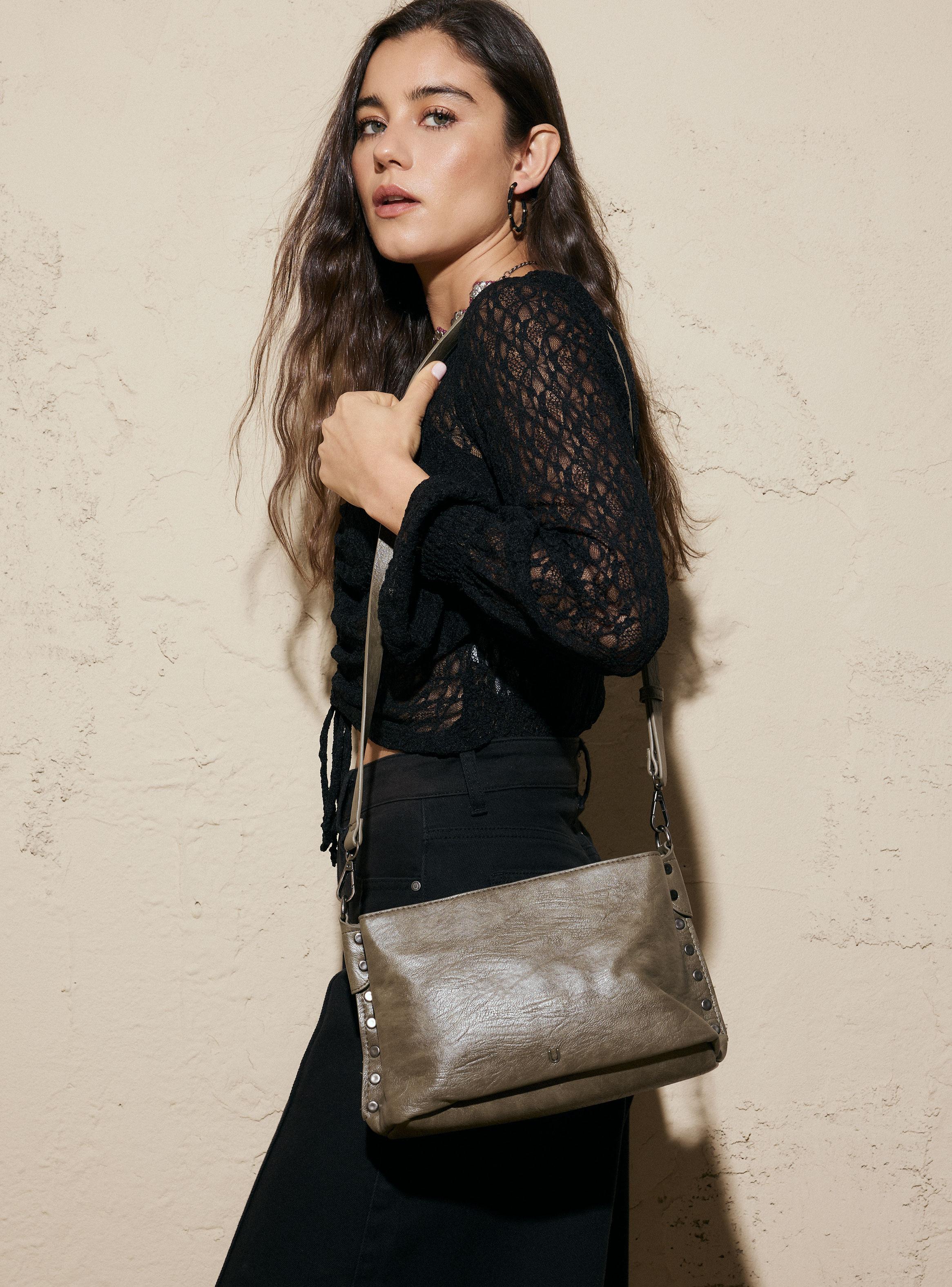 Cartera Diseño Ecocuero con Tachas-0