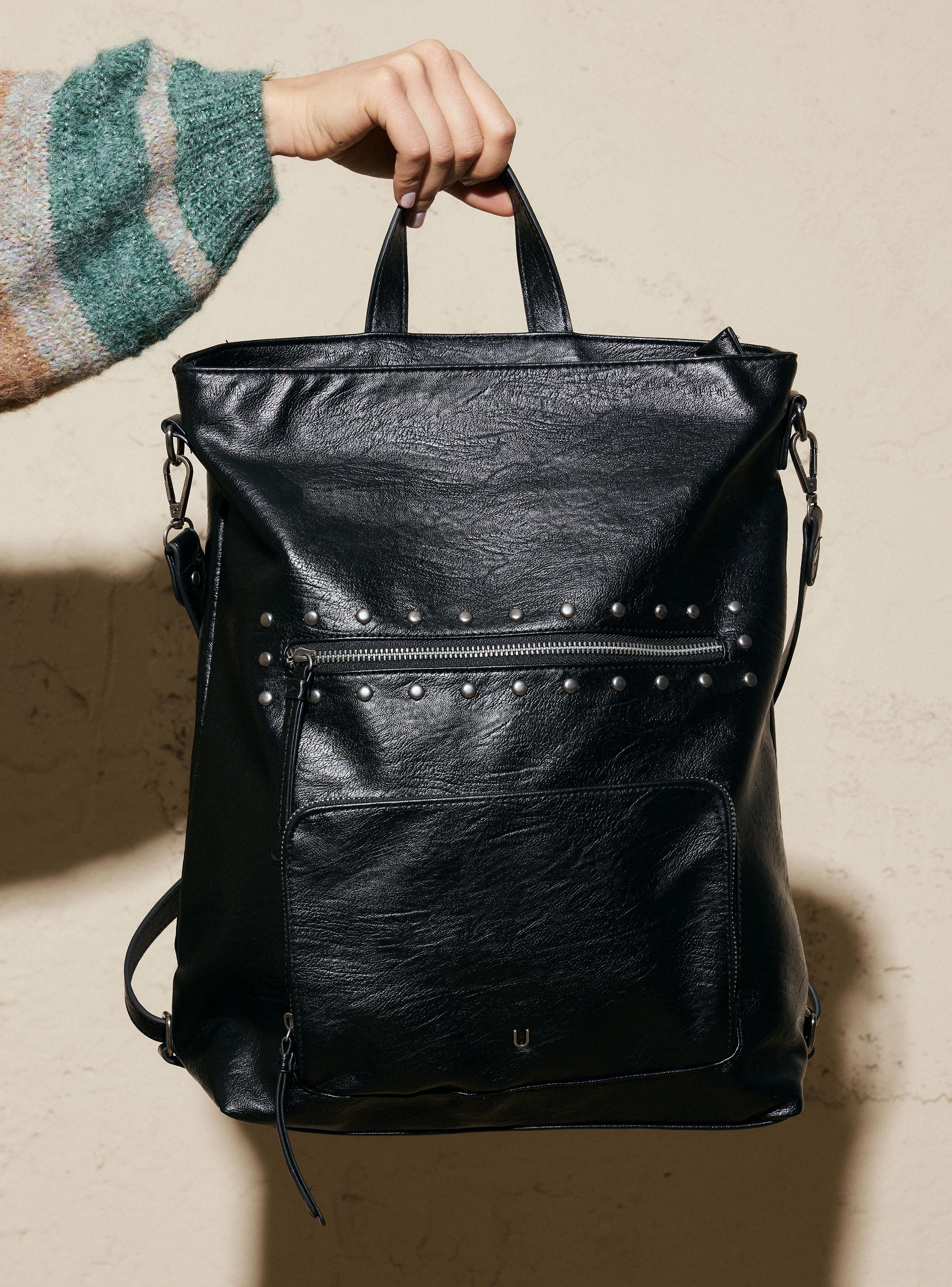 Mochila Grande con Detalles de Tachas-1