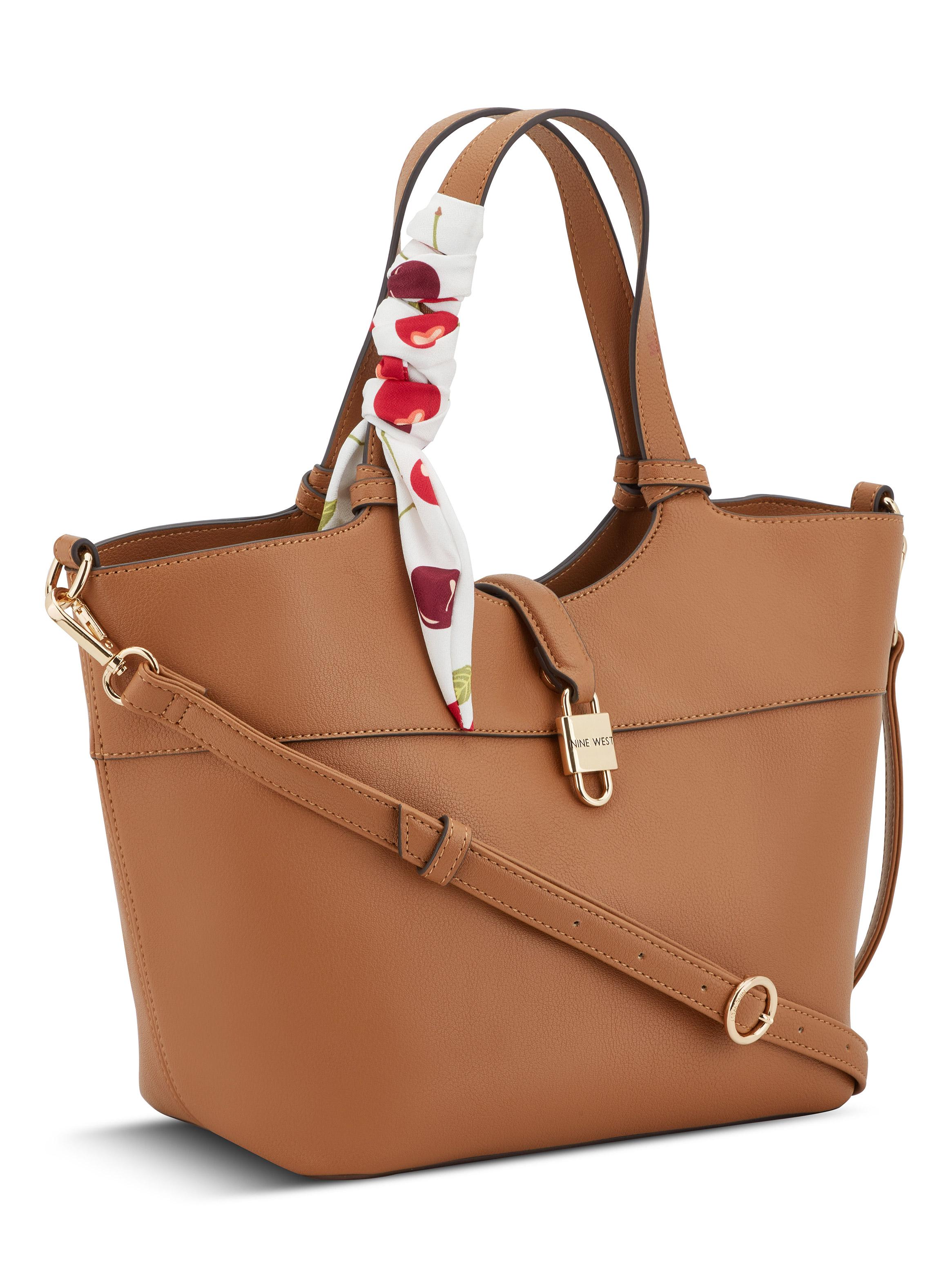 Cartera de Hombro Isolde y Bandolera Camel-3