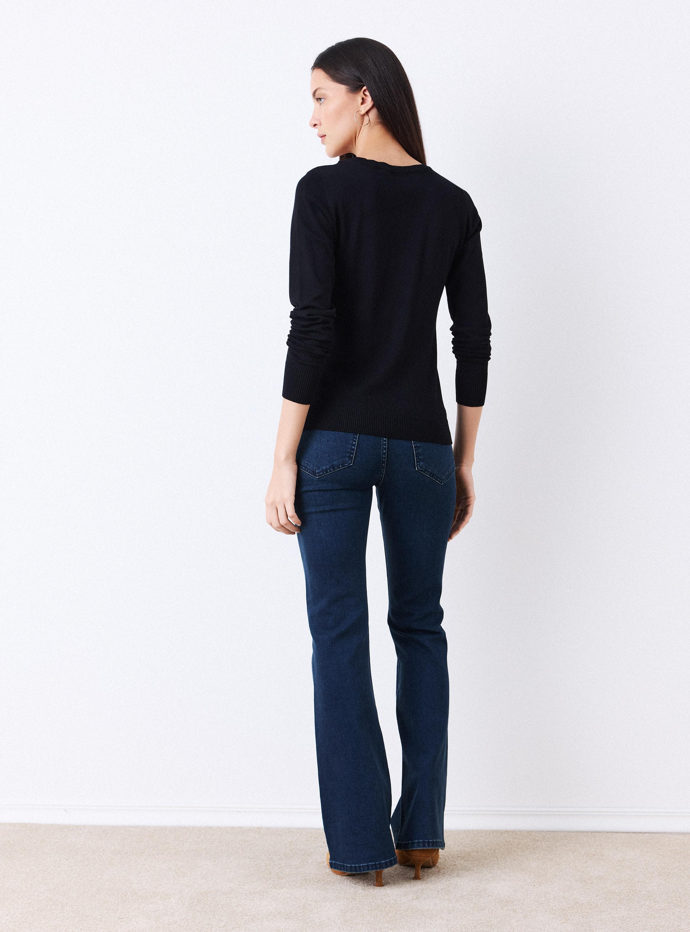 Sweater Básico Neutro Cuello V-5