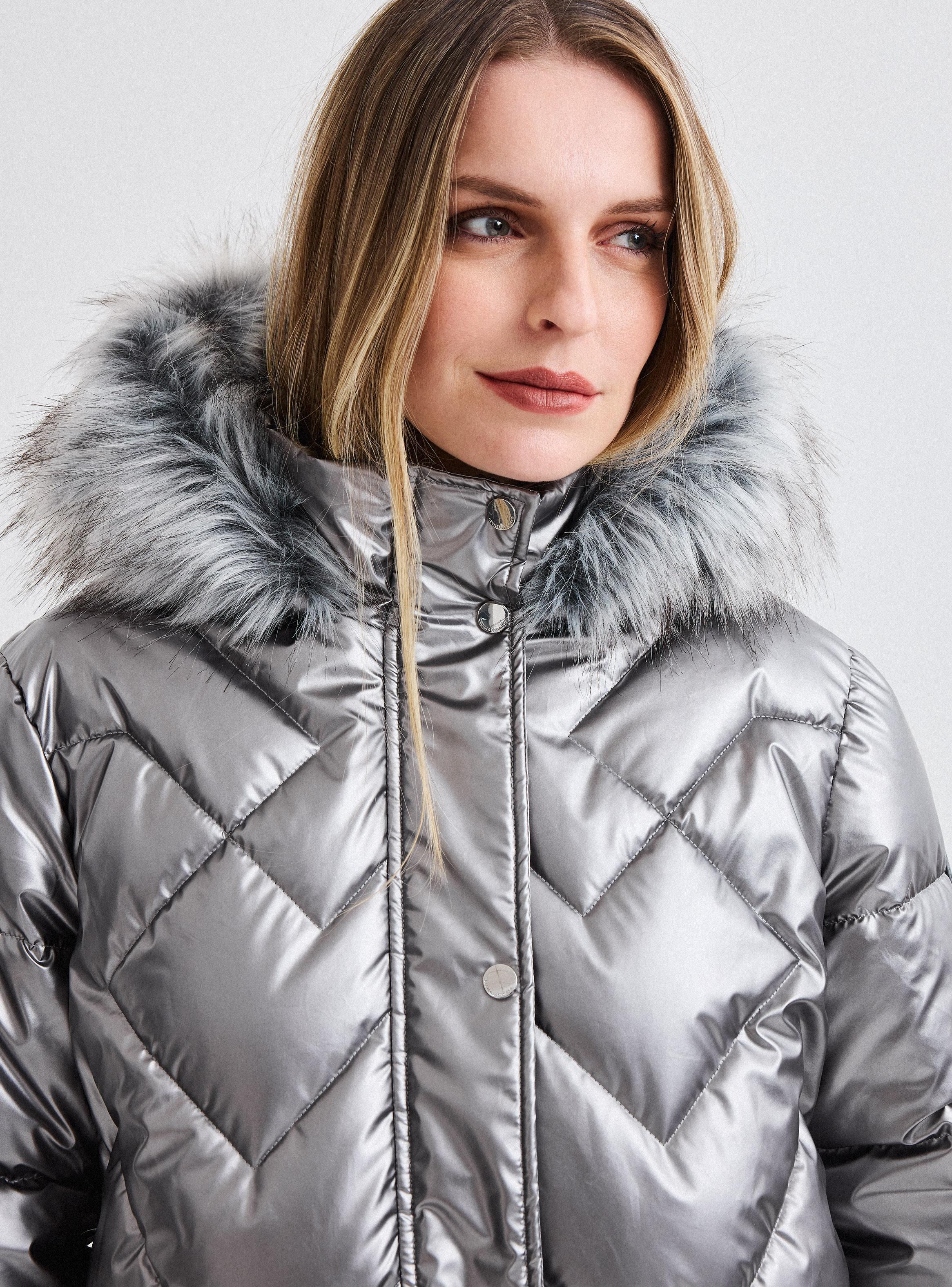 Parka Larga Metalizada con Cuello de Piel-2