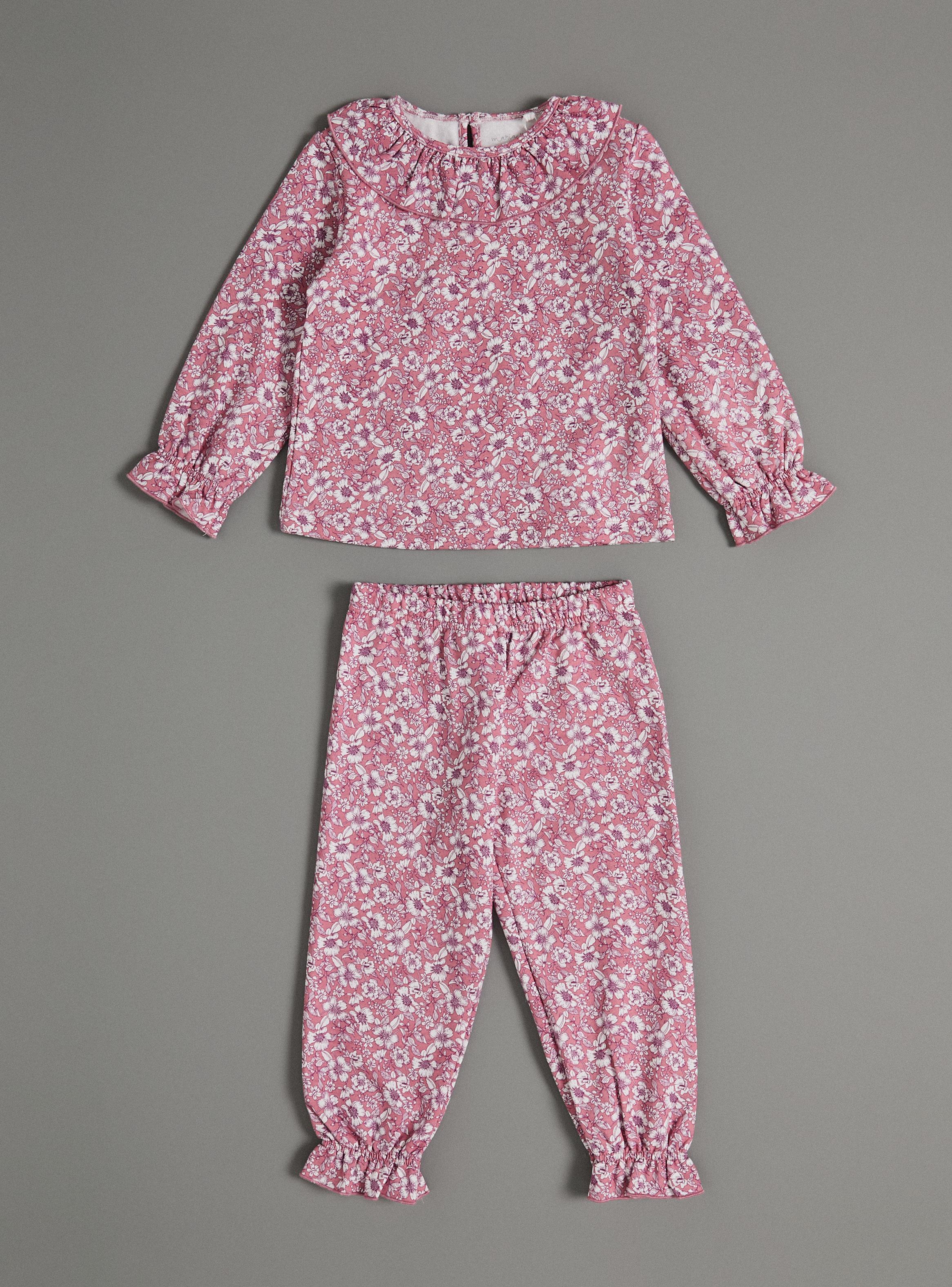 Pijama con Vuelos Ilustración Floral-0
