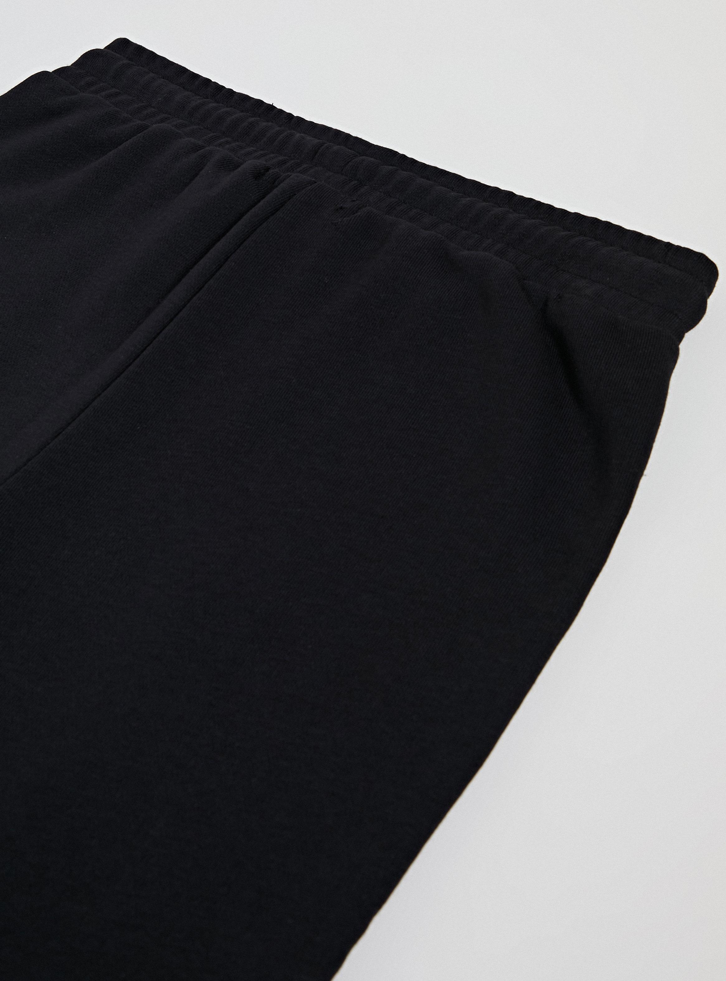 Pantalón de Buzo Cargo y Corte Frontales-2