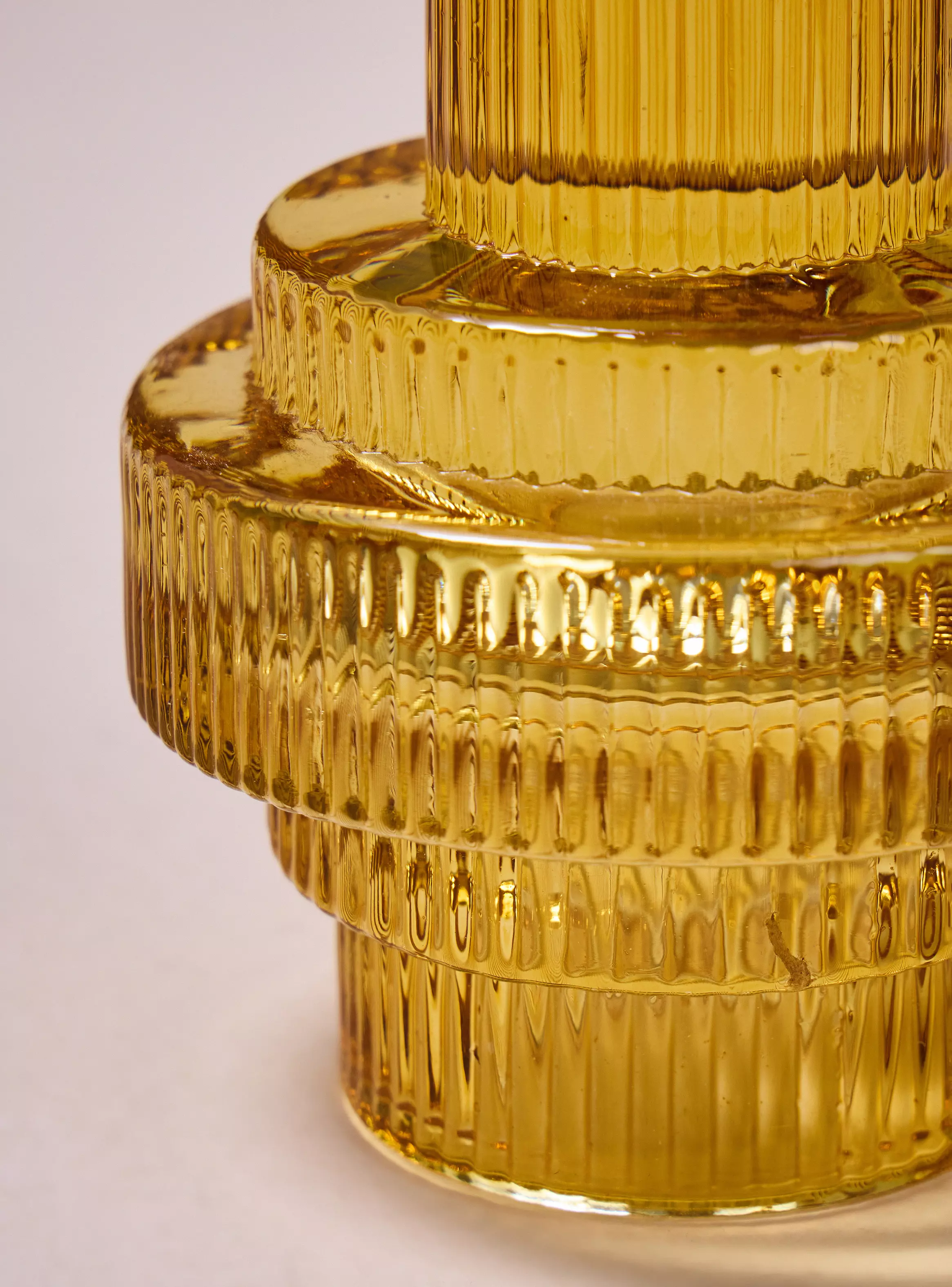 Candelabro Vidrio Amarillo 9x9x12 cm-2